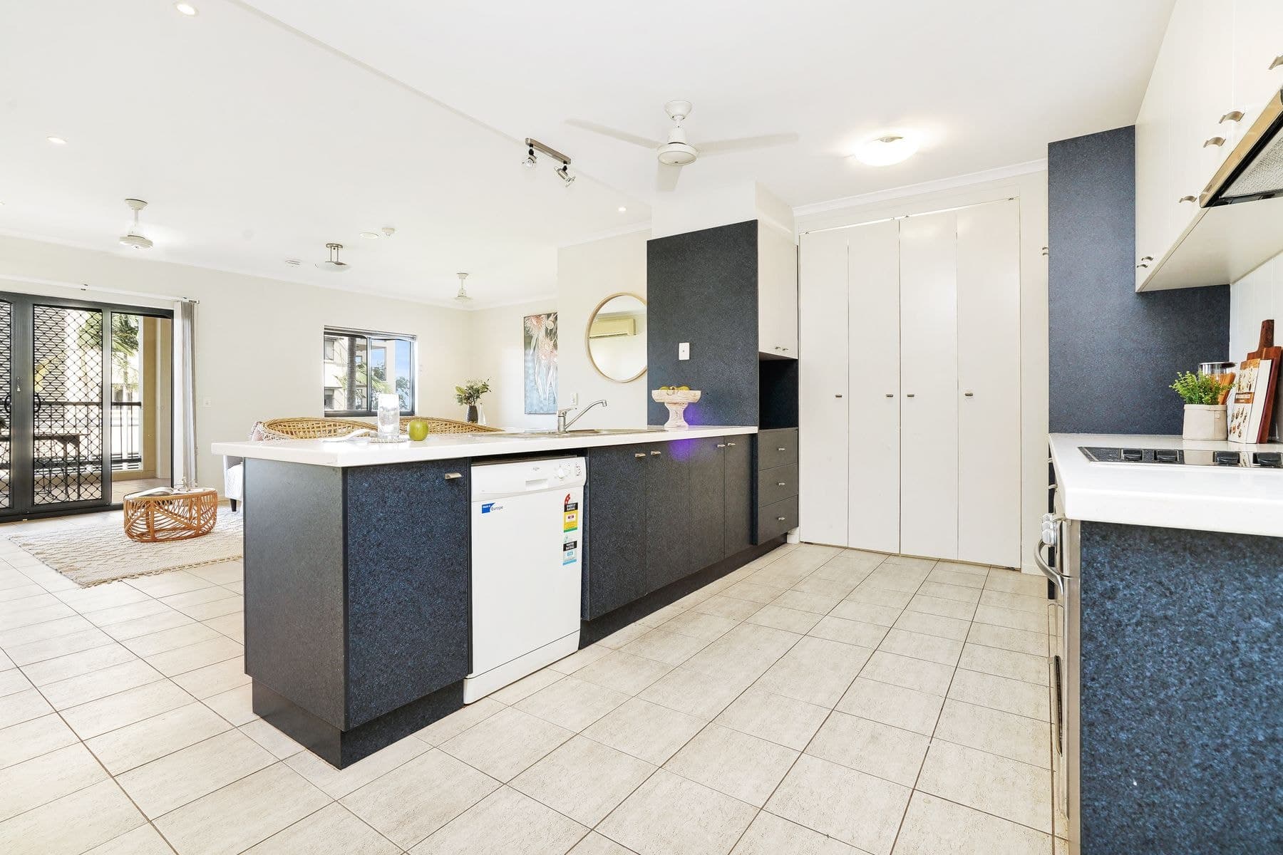 5/9 Carey Street, Darwin City NT 0800, Darwin City - Thumbnail 2