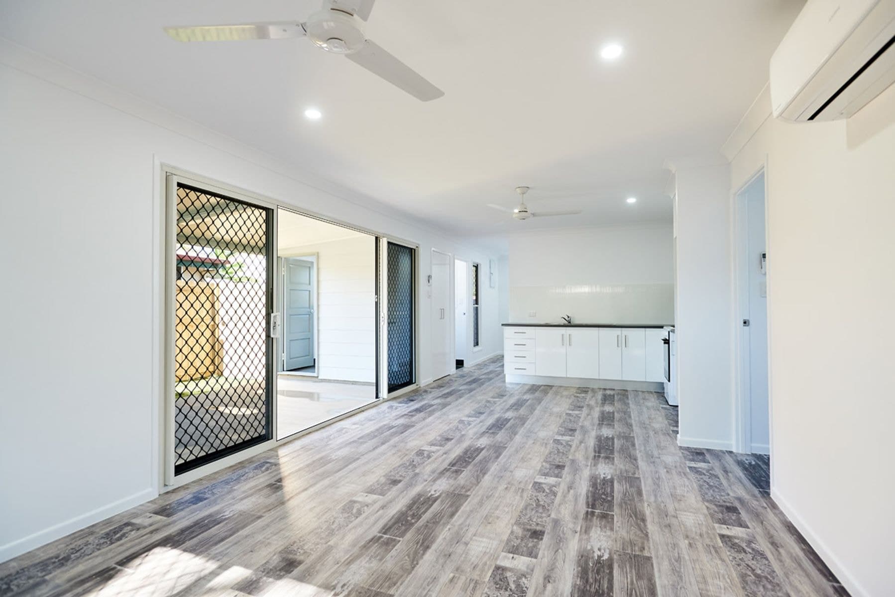 5B Place Avenue, Sarina QLD 4737, Sarina - Thumbnail 2