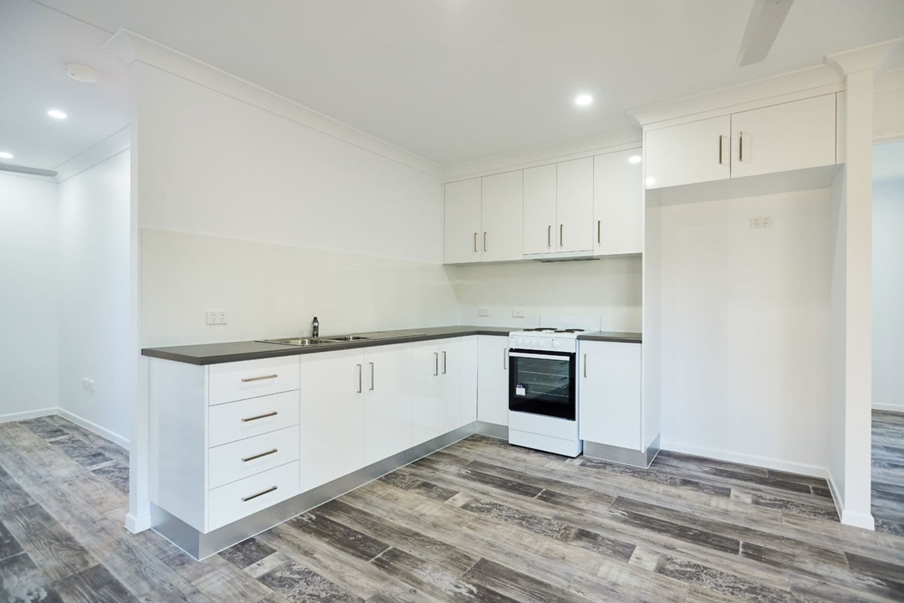 5B Place Avenue, Sarina QLD 4737, Sarina - Thumbnail 5
