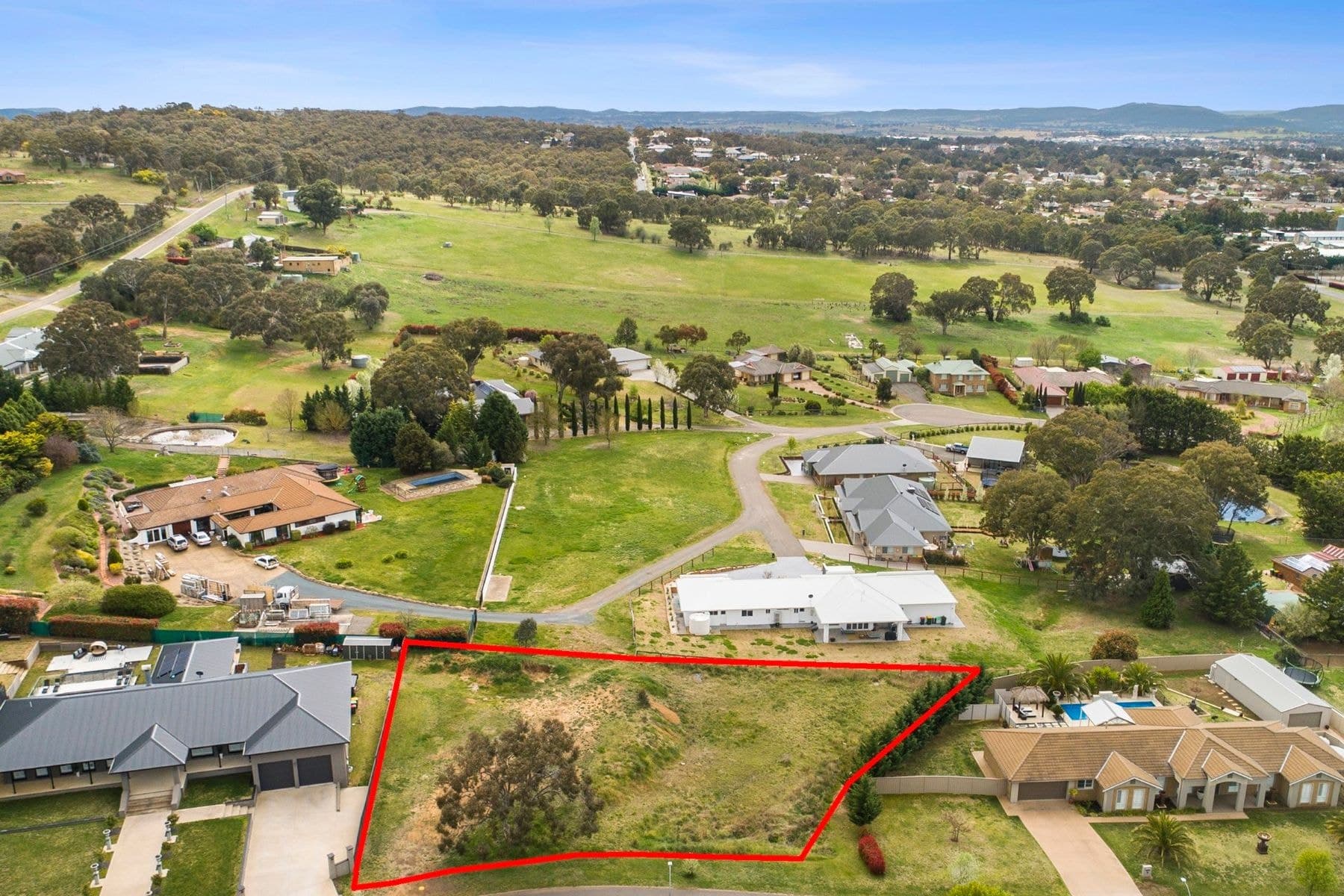 11 Abbey Road, Goulburn NSW 2580, Goulburn - Image 1
