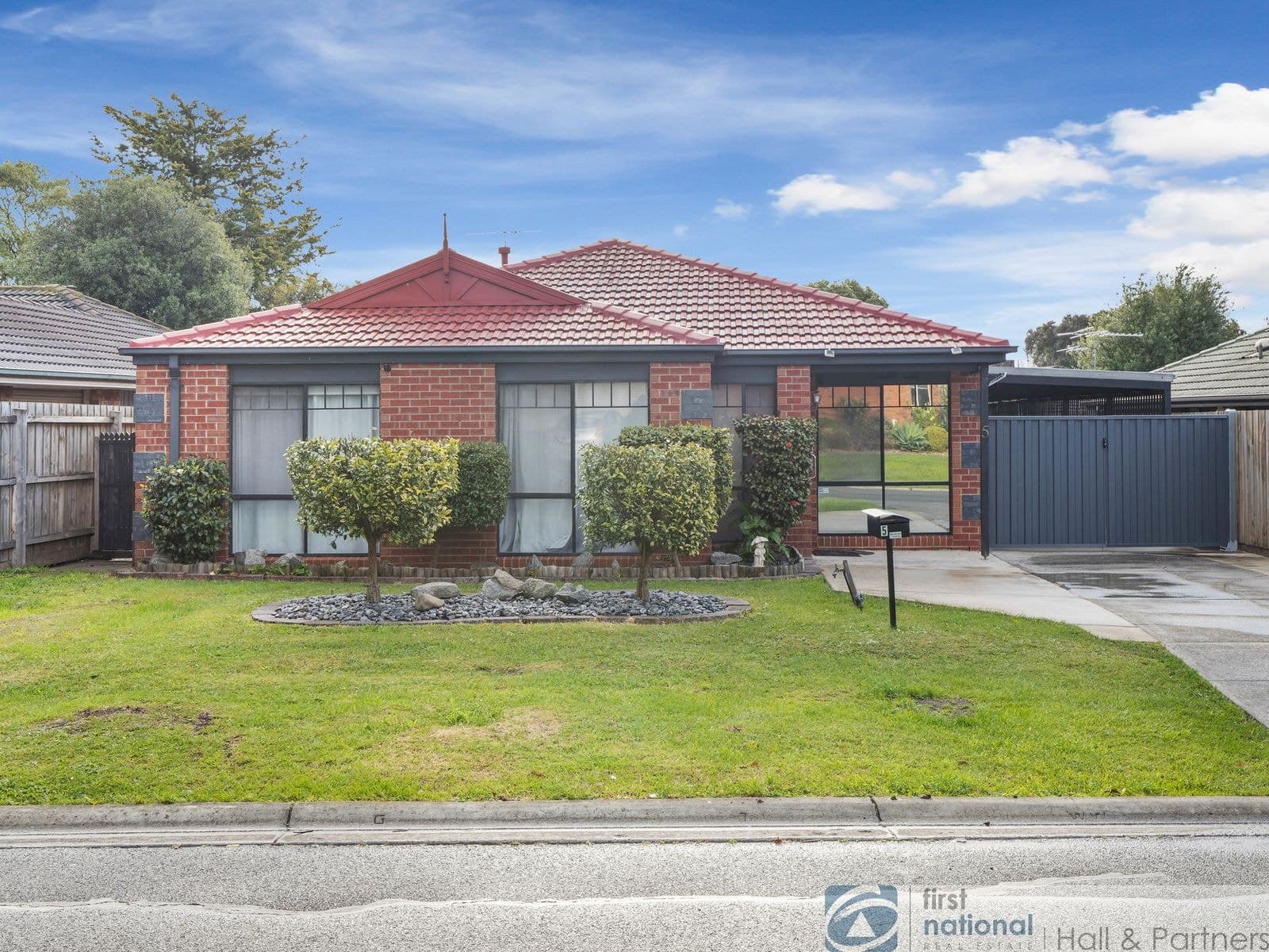 5 Neptune Place, Cranbourne West VIC 3977, Cranbourne West - Image 1