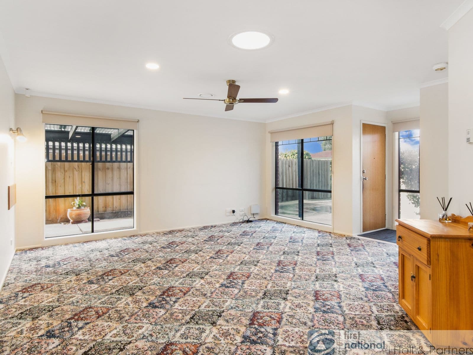 5 Neptune Place, Cranbourne West VIC 3977, Cranbourne West - Thumbnail 2