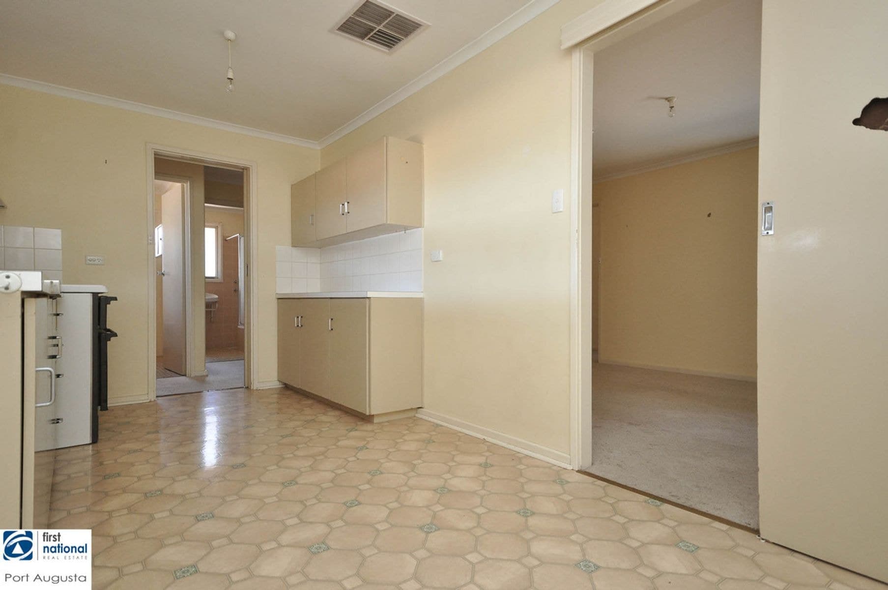 28 Kirwan Crescent, Port Augusta SA 5700, Port Augusta - Thumbnail 4