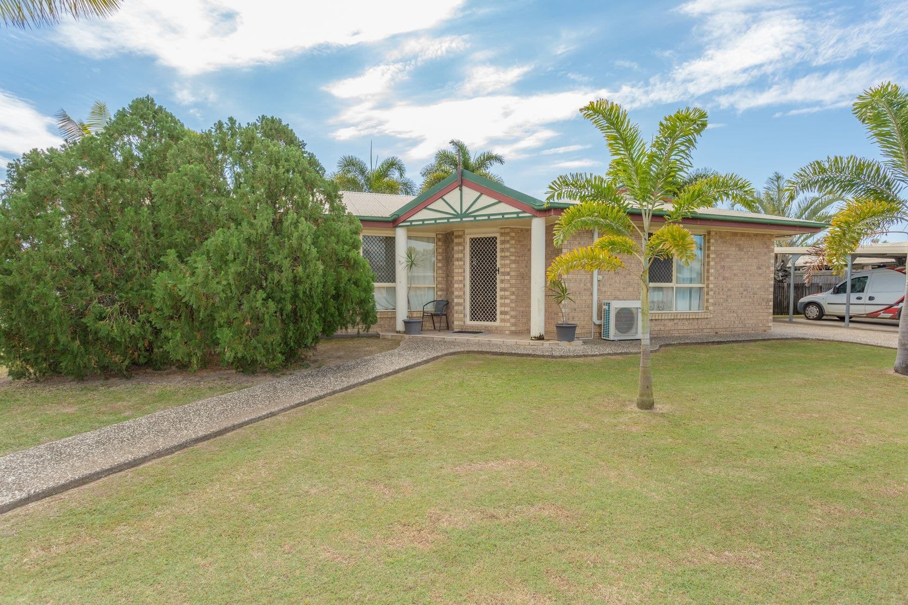 14 Waratah Street, Beaconsfield QLD 4740, Beaconsfield - Thumbnail 2