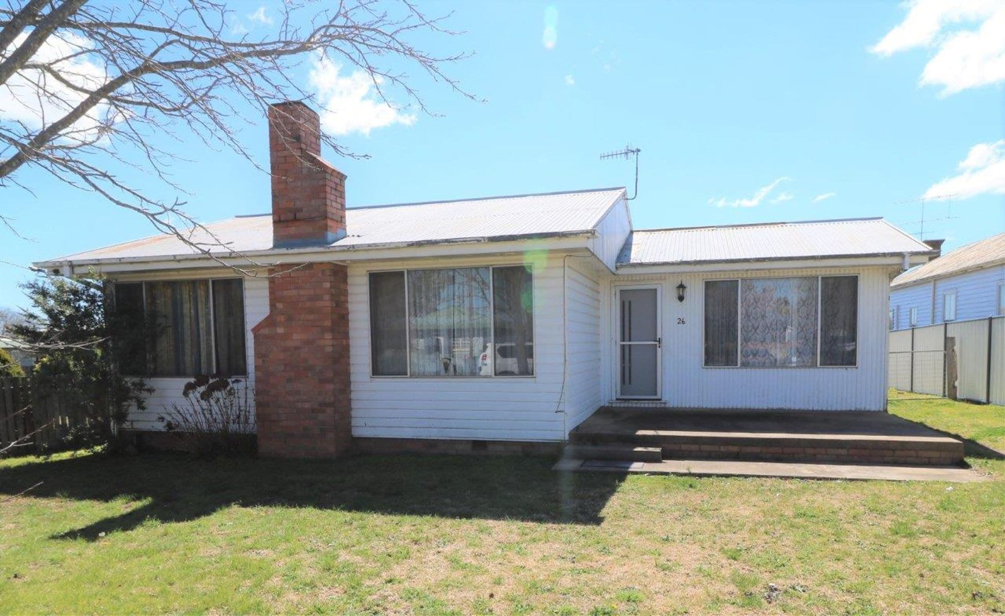 26 Walter Street, Glen Innes NSW 2370, Glen Innes - Image 1