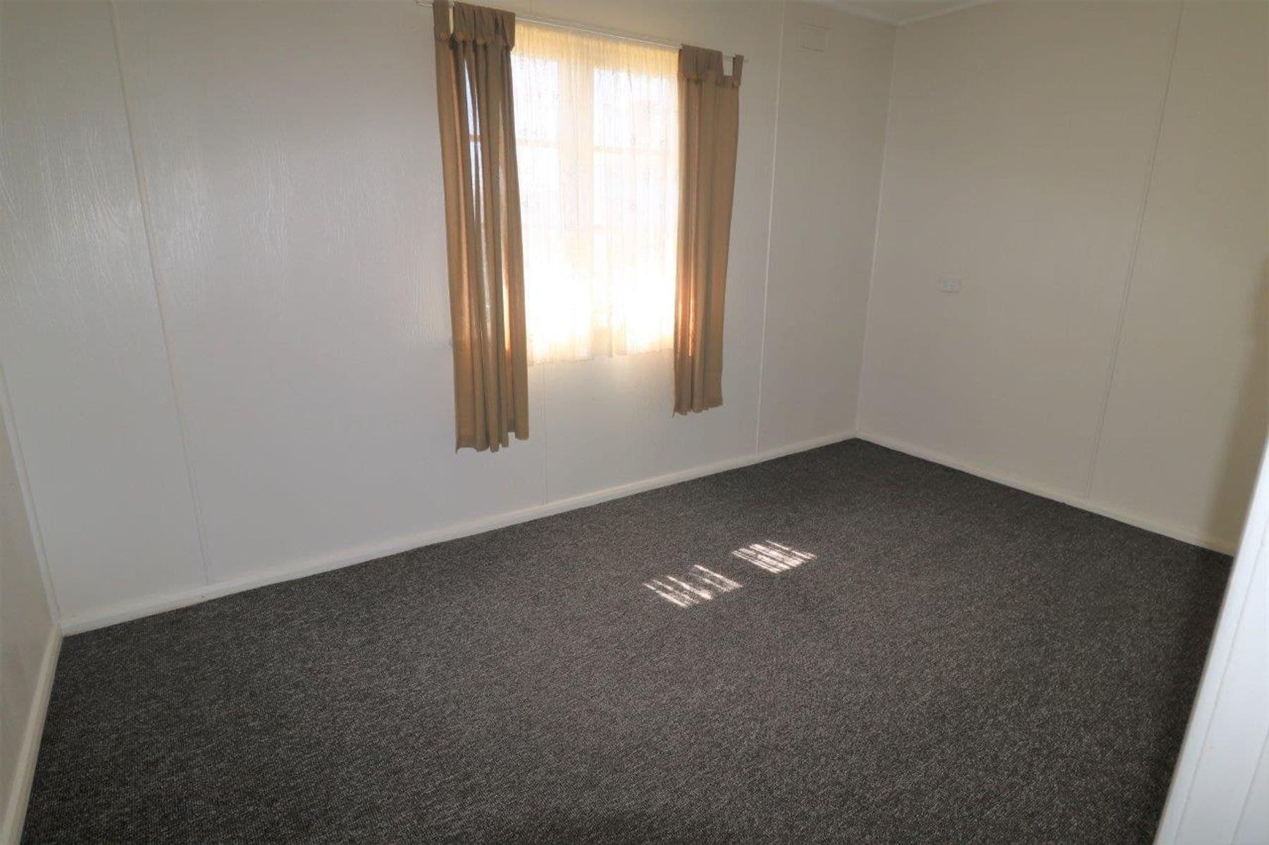26 Walter Street, Glen Innes NSW 2370, Glen Innes - Thumbnail 7