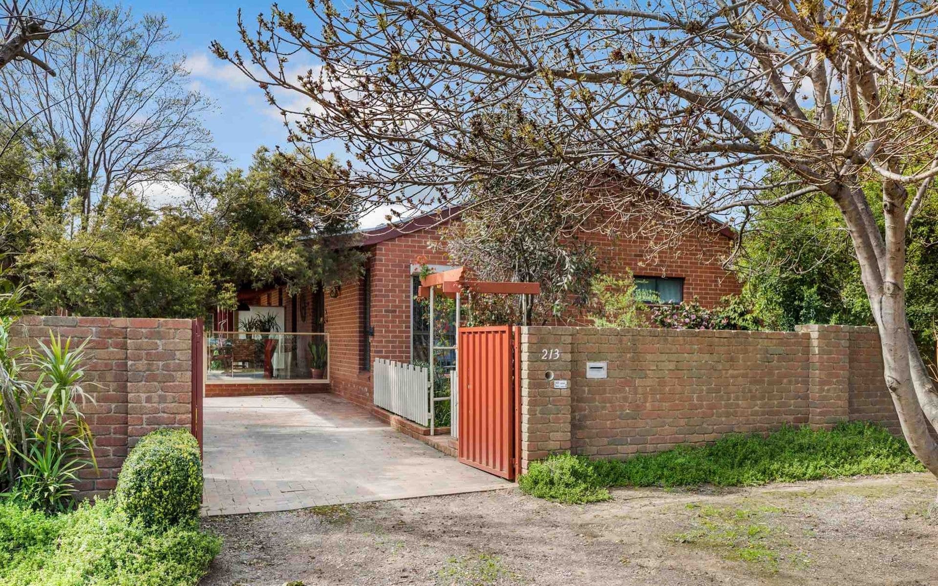 213 Allingham Street, Kangaroo Flat VIC 3555, Kangaroo Flat - Image 1