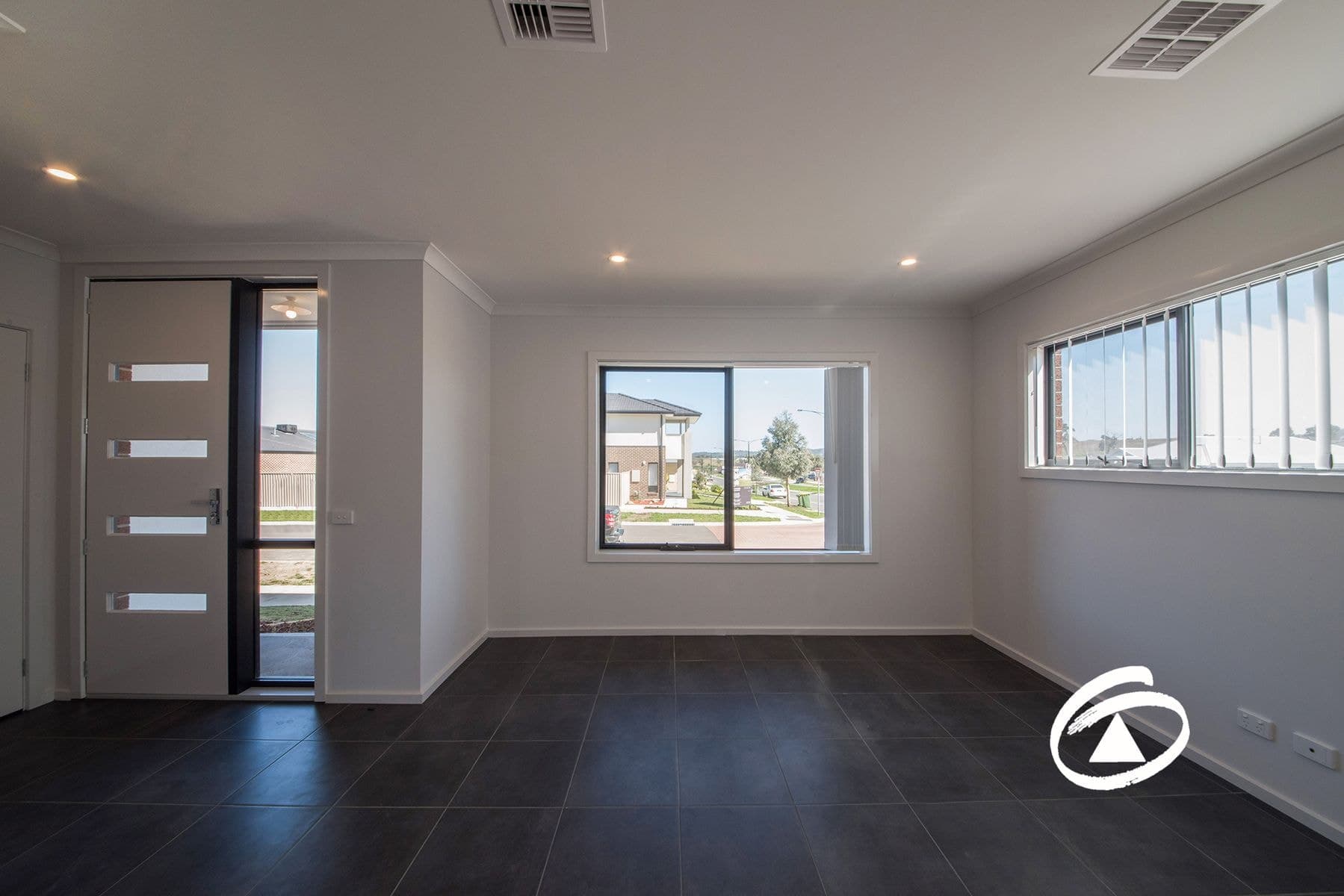 42 Renam Street, Pakenham VIC 3810, Pakenham - Thumbnail 3