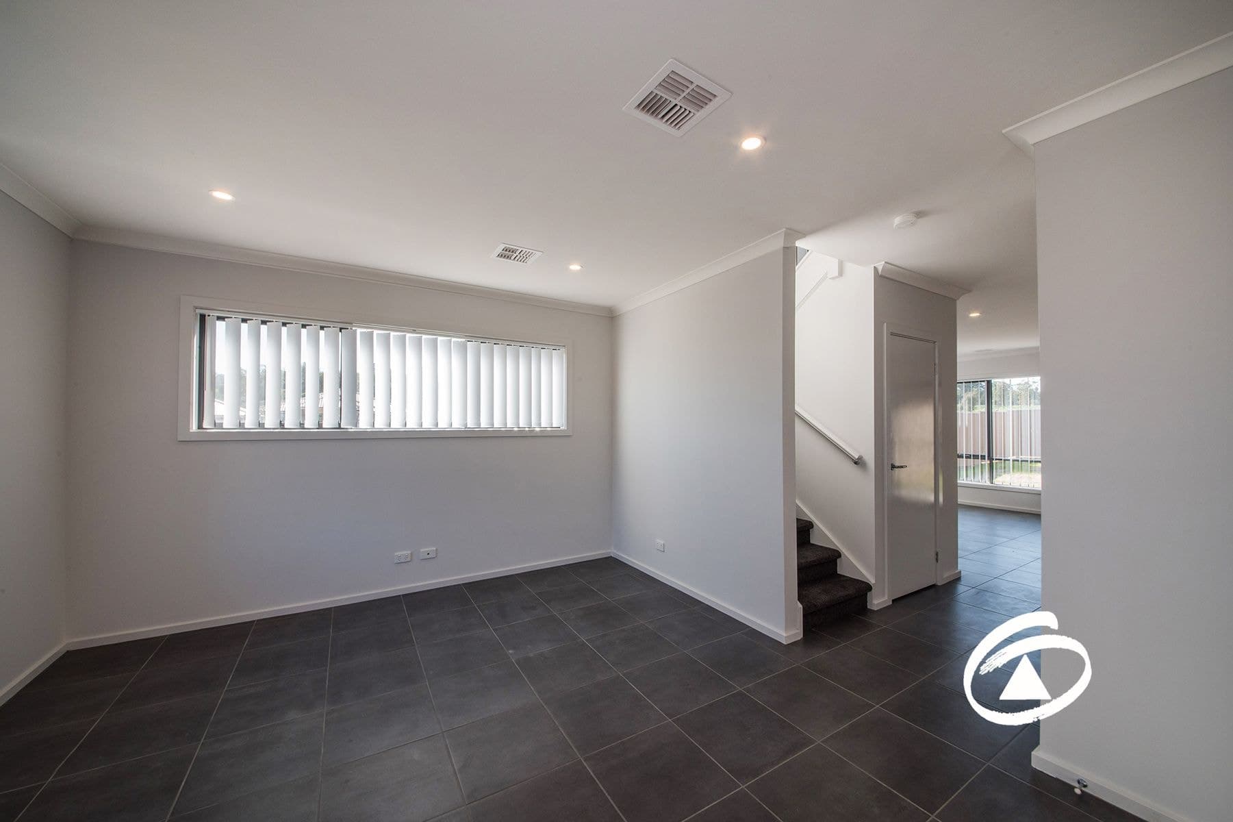 42 Renam Street, Pakenham VIC 3810, Pakenham - Thumbnail 4