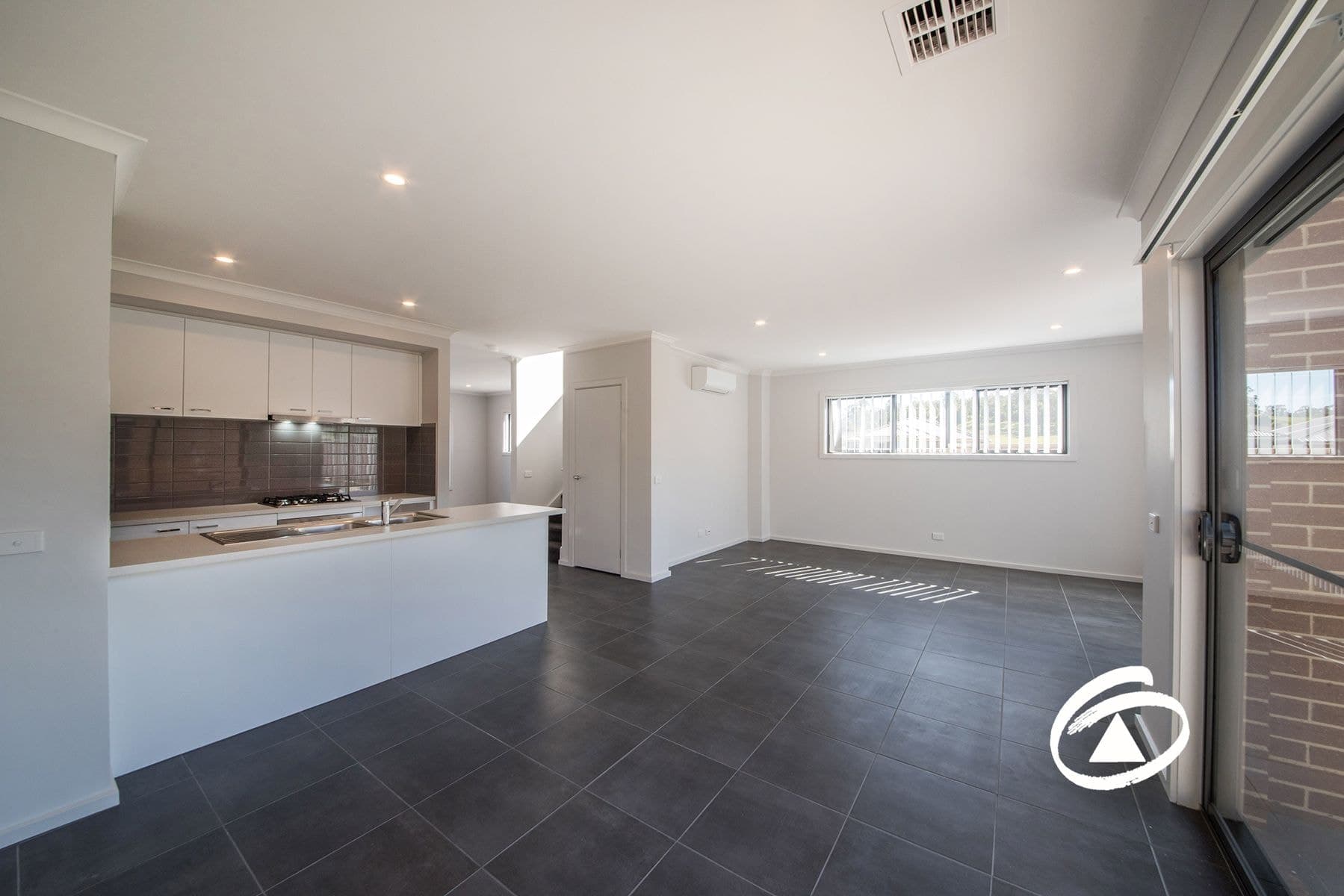 42 Renam Street, Pakenham VIC 3810, Pakenham - Thumbnail 7