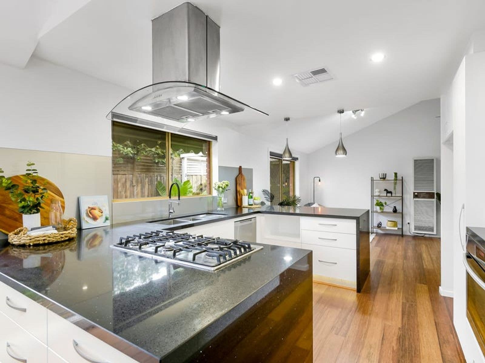 9 McDonald Court, Bacchus Marsh VIC 3340, Bacchus Marsh - Thumbnail 2