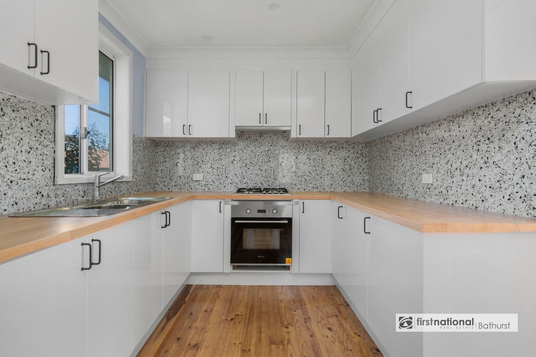 8 Owen Way, West Bathurst, NSW 2795, West Bathurst - Thumbnail 2