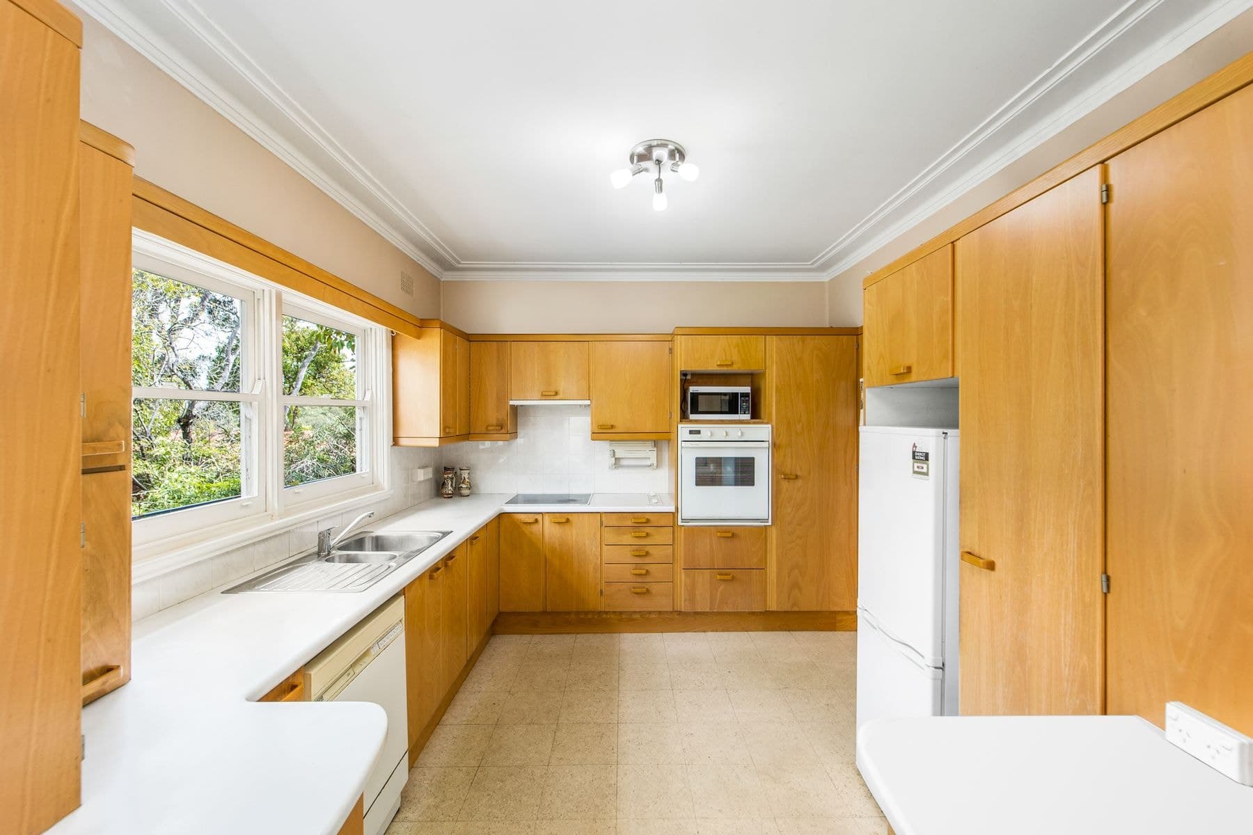 19 Seeland Place, Padstow Heights NSW 2211, Padstow Heights - Thumbnail 5