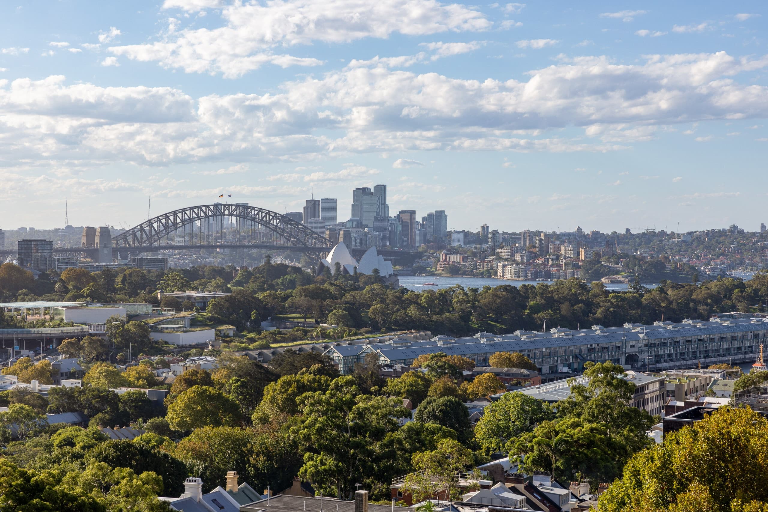 911/226 Victoria Street, Potts Point - Image 1