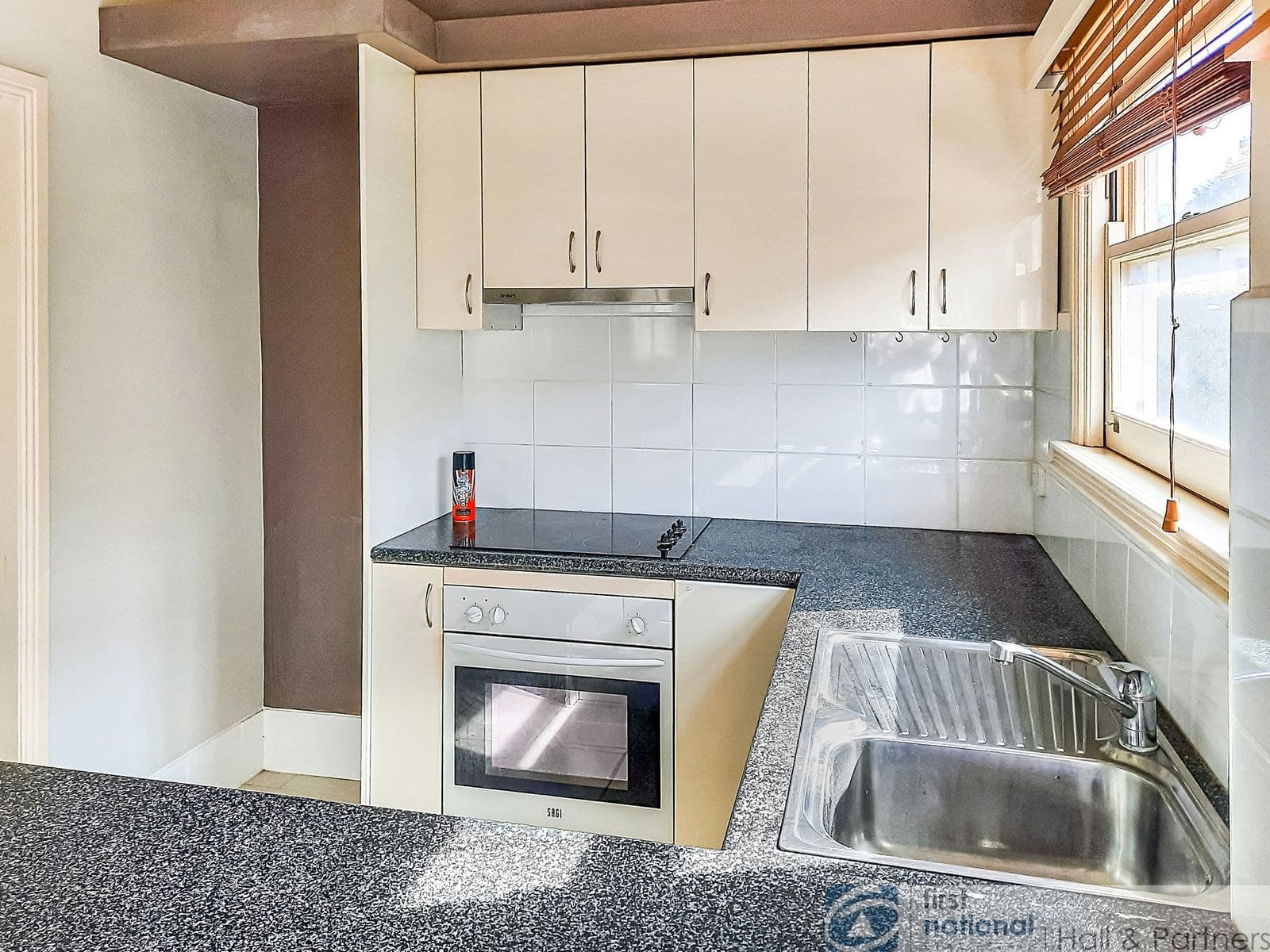 1/9 Ross Street, Dandenong VIC 3175, Dandenong - Thumbnail 3