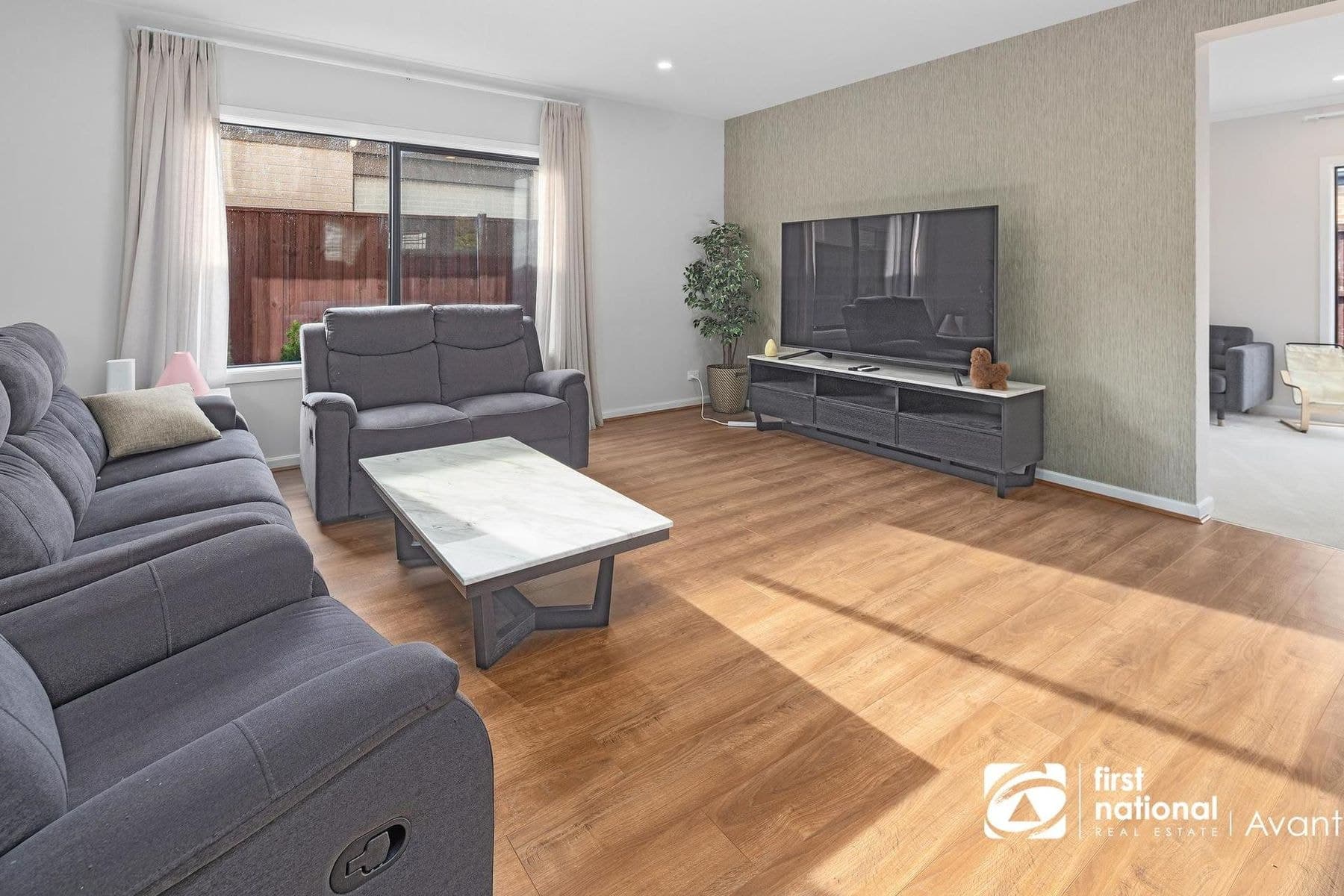 8 Harrington Street, Keysborough VIC 3173, Keysborough - Thumbnail 2