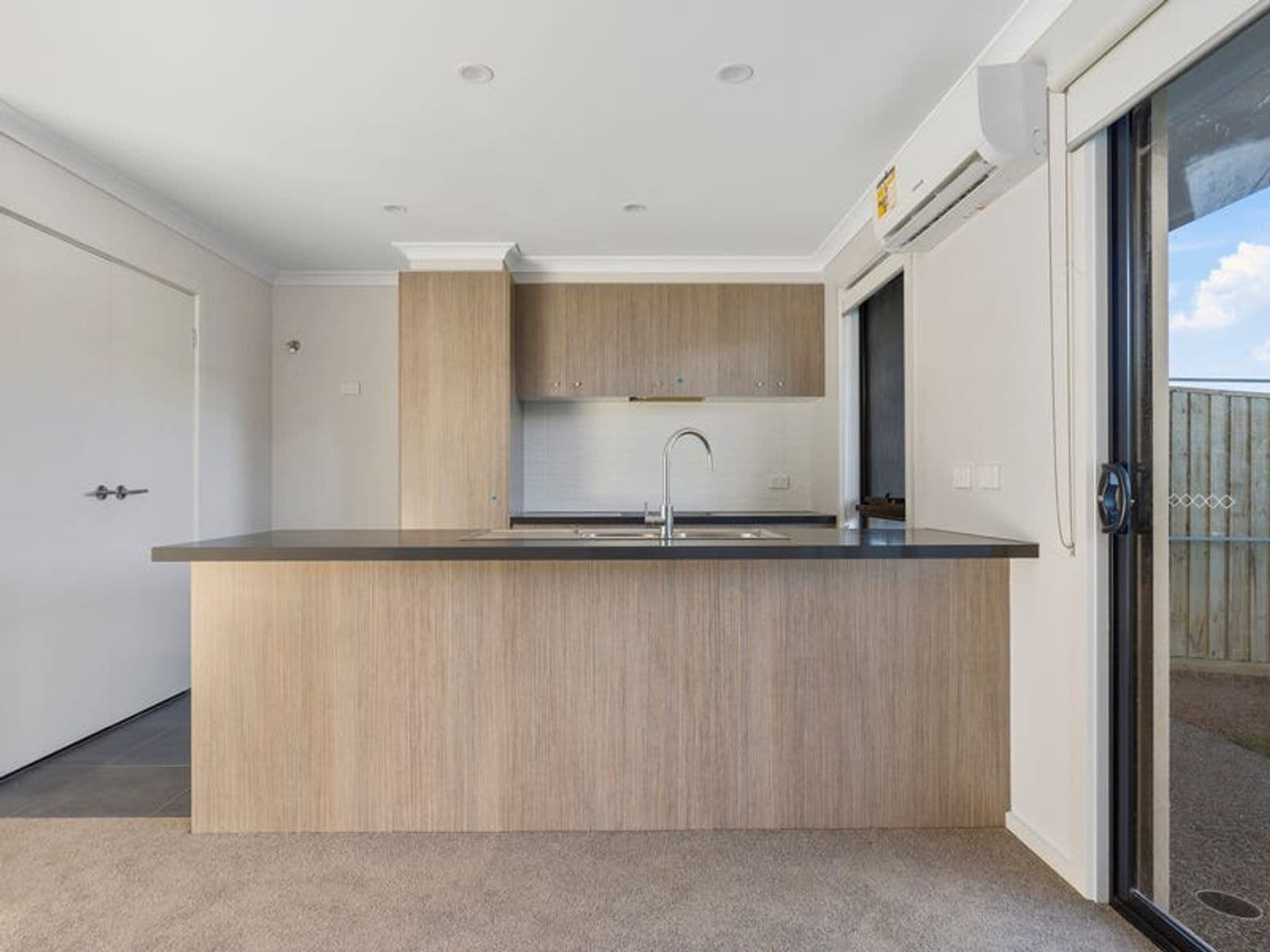 35 Adelong Way, Bacchus Marsh, VIC 3340, Bacchus Marsh - Thumbnail 4