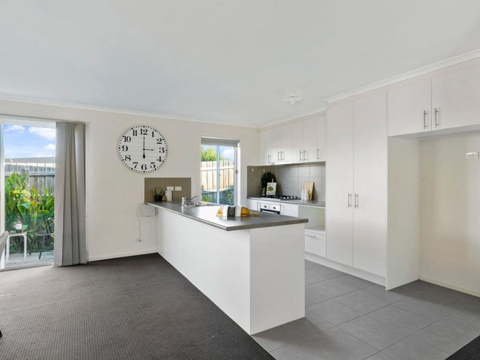 6/8 Silverdale Drive, Darley VIC 3340, Darley - Thumbnail 4