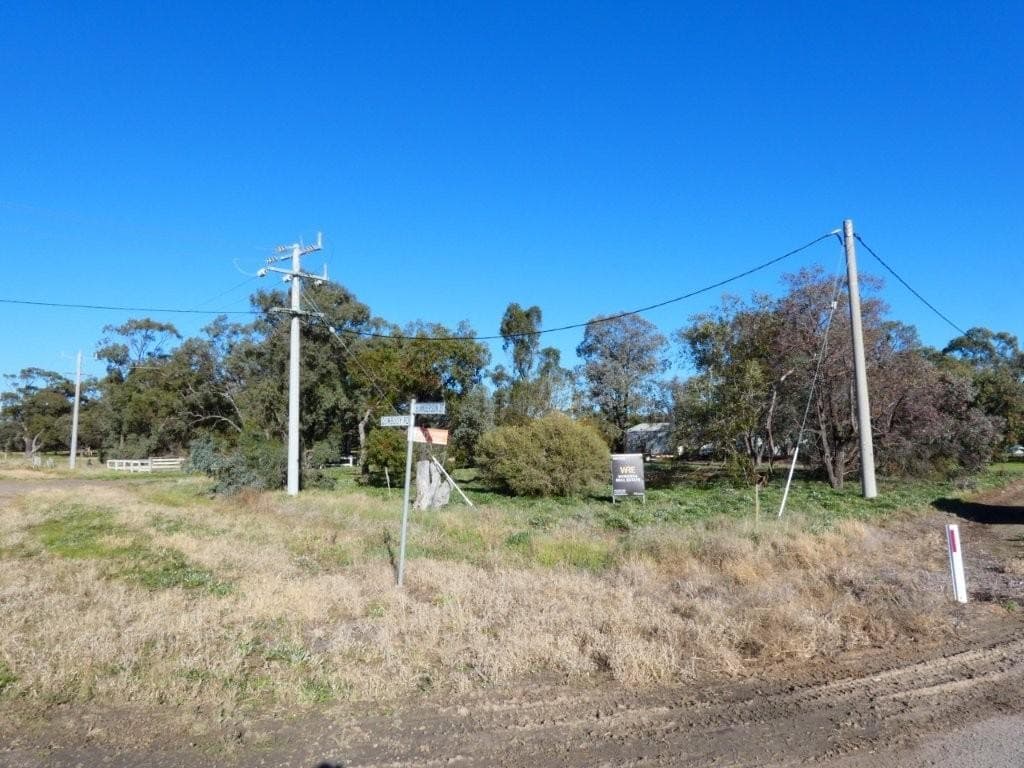 9 Cemetery Rd, WARRACKNABEAL VIC 3393, Warracknabeal - Thumbnail 3