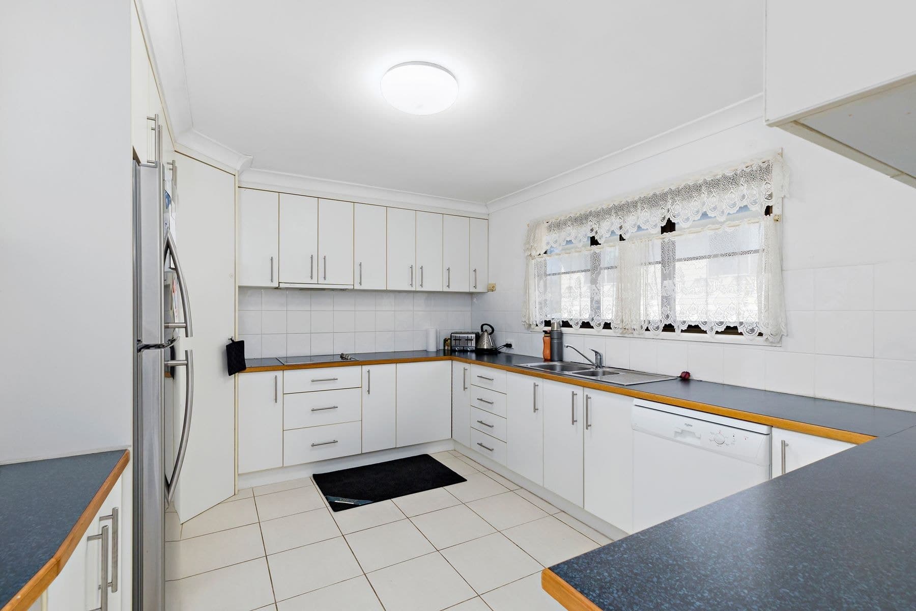 23 Charles Canty Drive, Wellington Point QLD 4160, Wellington Point - Thumbnail 2