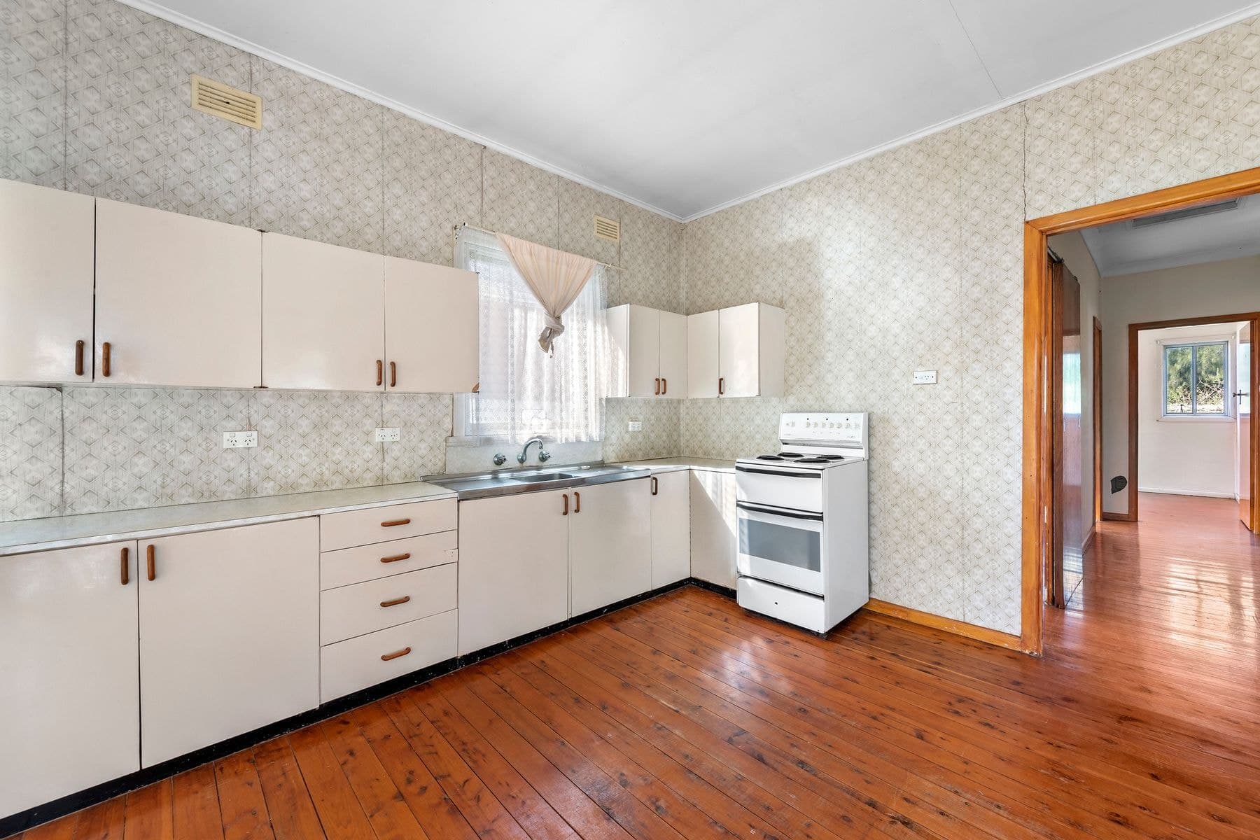 71 Kingston Street, Oak Flats NSW 2529, Oak Flats - Thumbnail 3