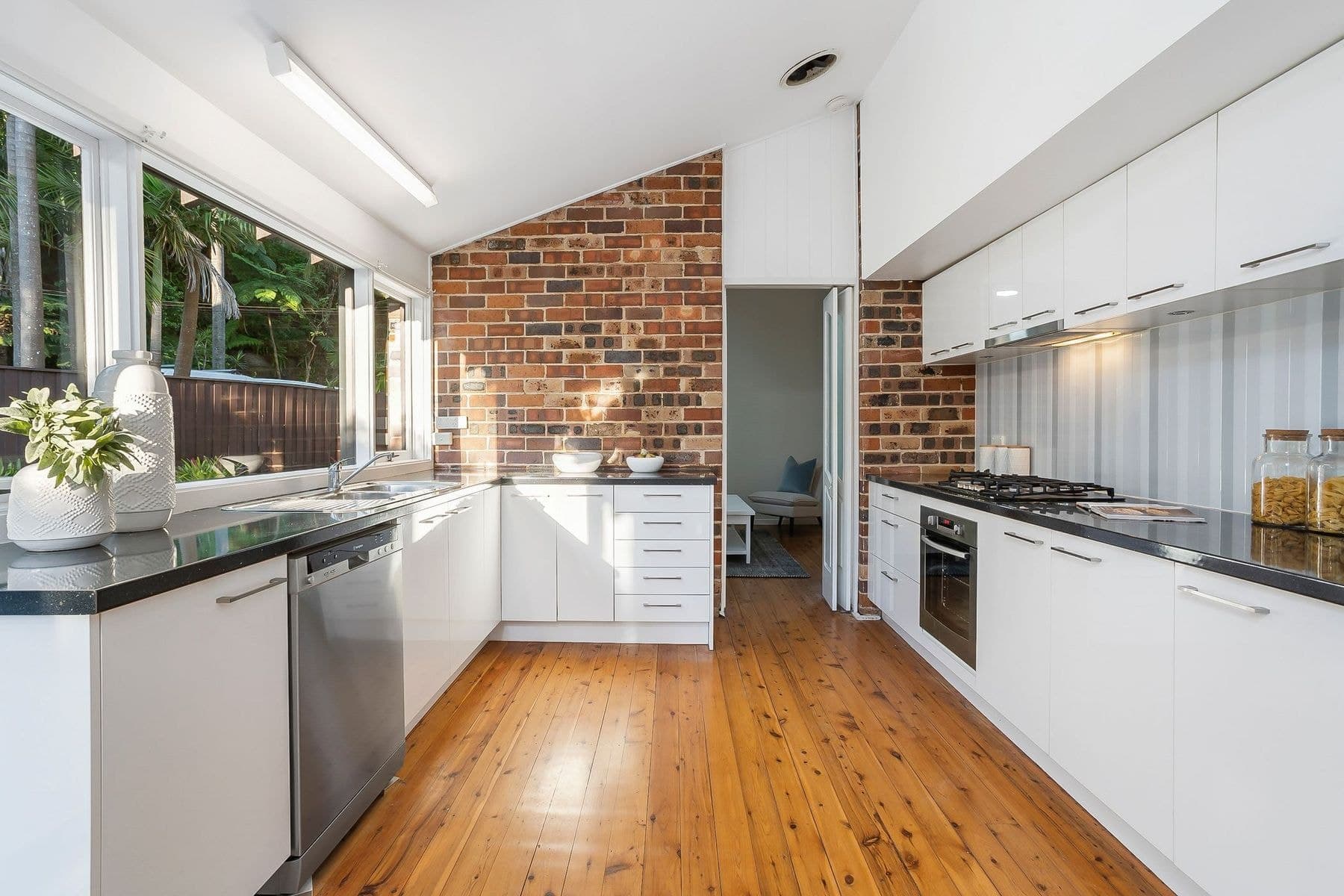 1 Berrinda Place, Frenchs Forest NSW 2086, Frenchs Forest - Thumbnail 2