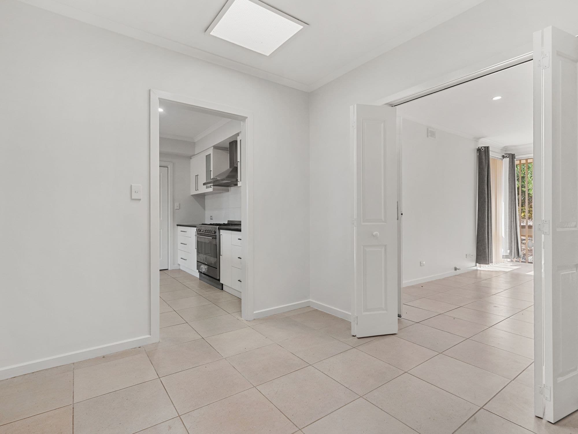 6 Regency Road, Happy Valley SA 5159, Happy Valley - Thumbnail 3