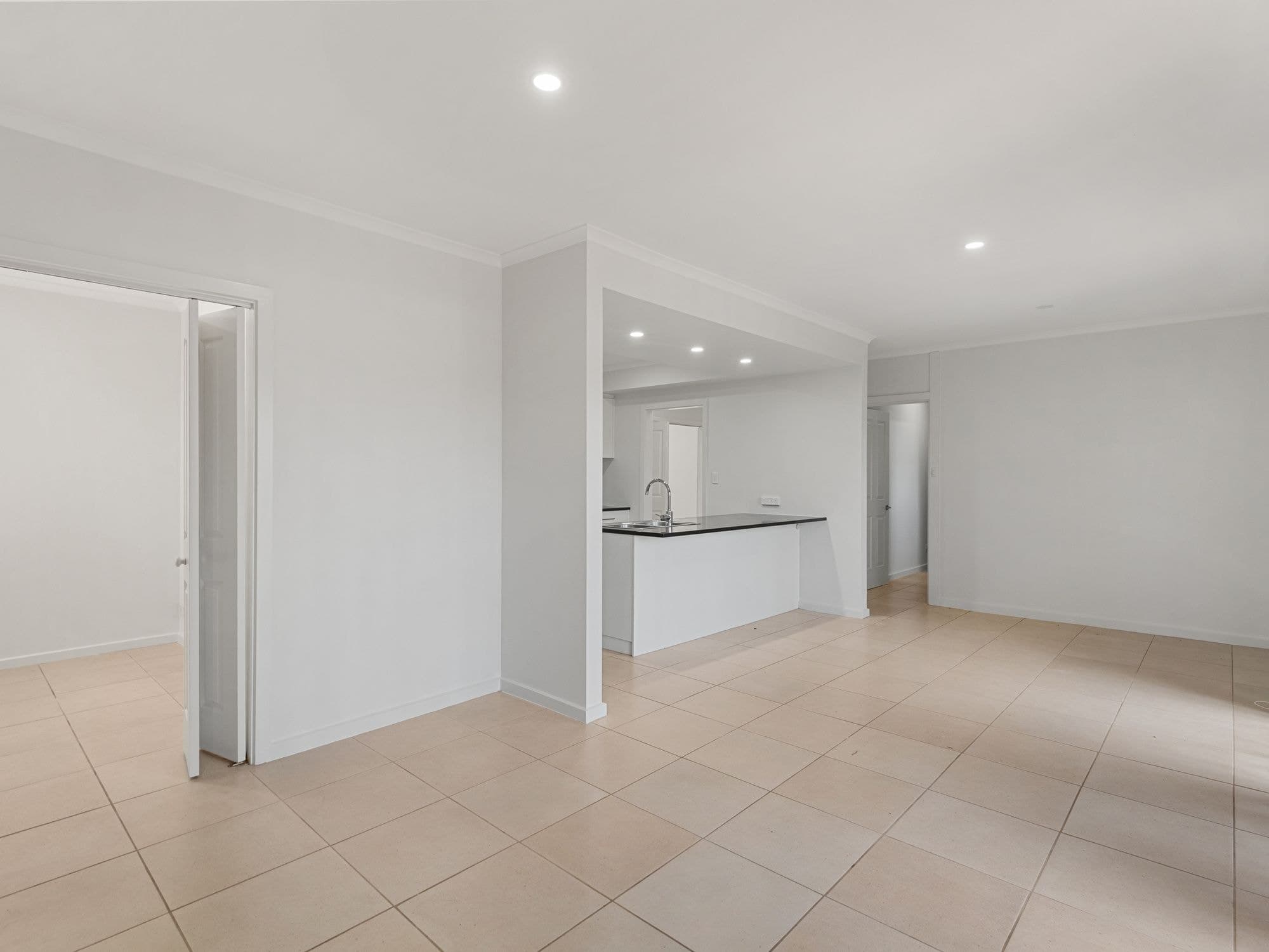 6 Regency Road, Happy Valley SA 5159, Happy Valley - Thumbnail 5