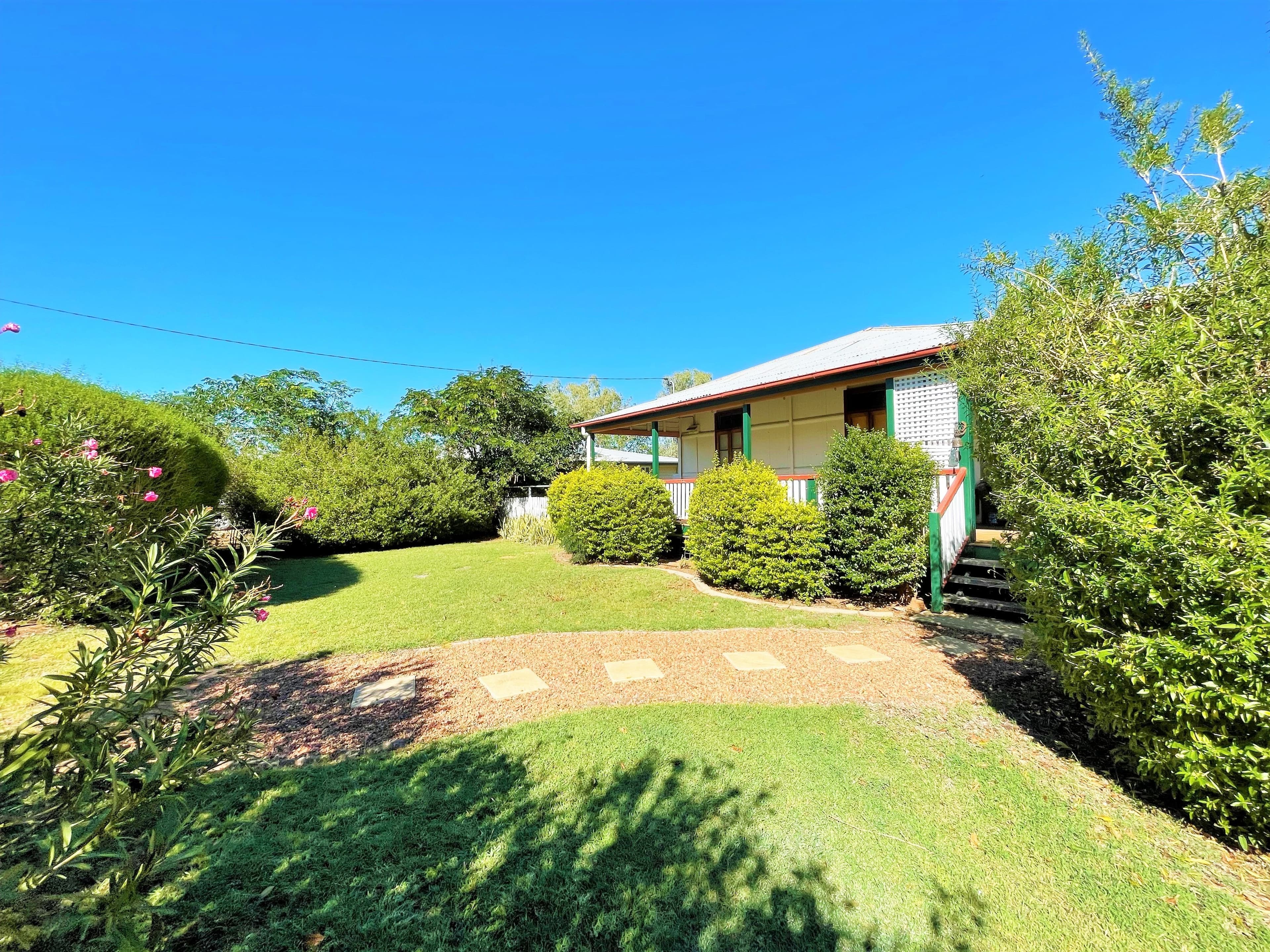 51 Crane Street, Longreach QLD 4730, Longreach - Thumbnail 2