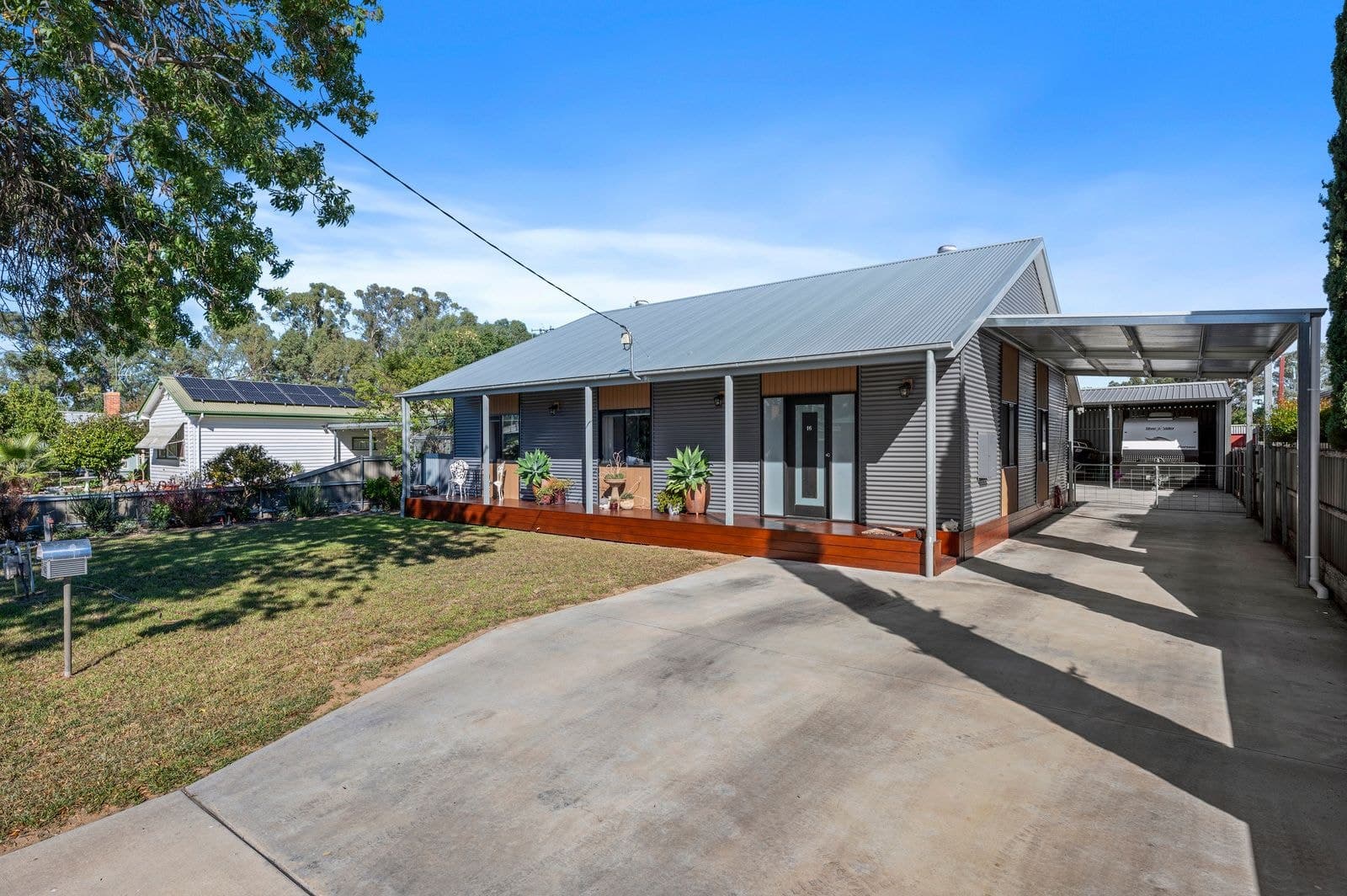 16 Royal Avenue, Benalla VIC 3672, Benalla - Thumbnail 2