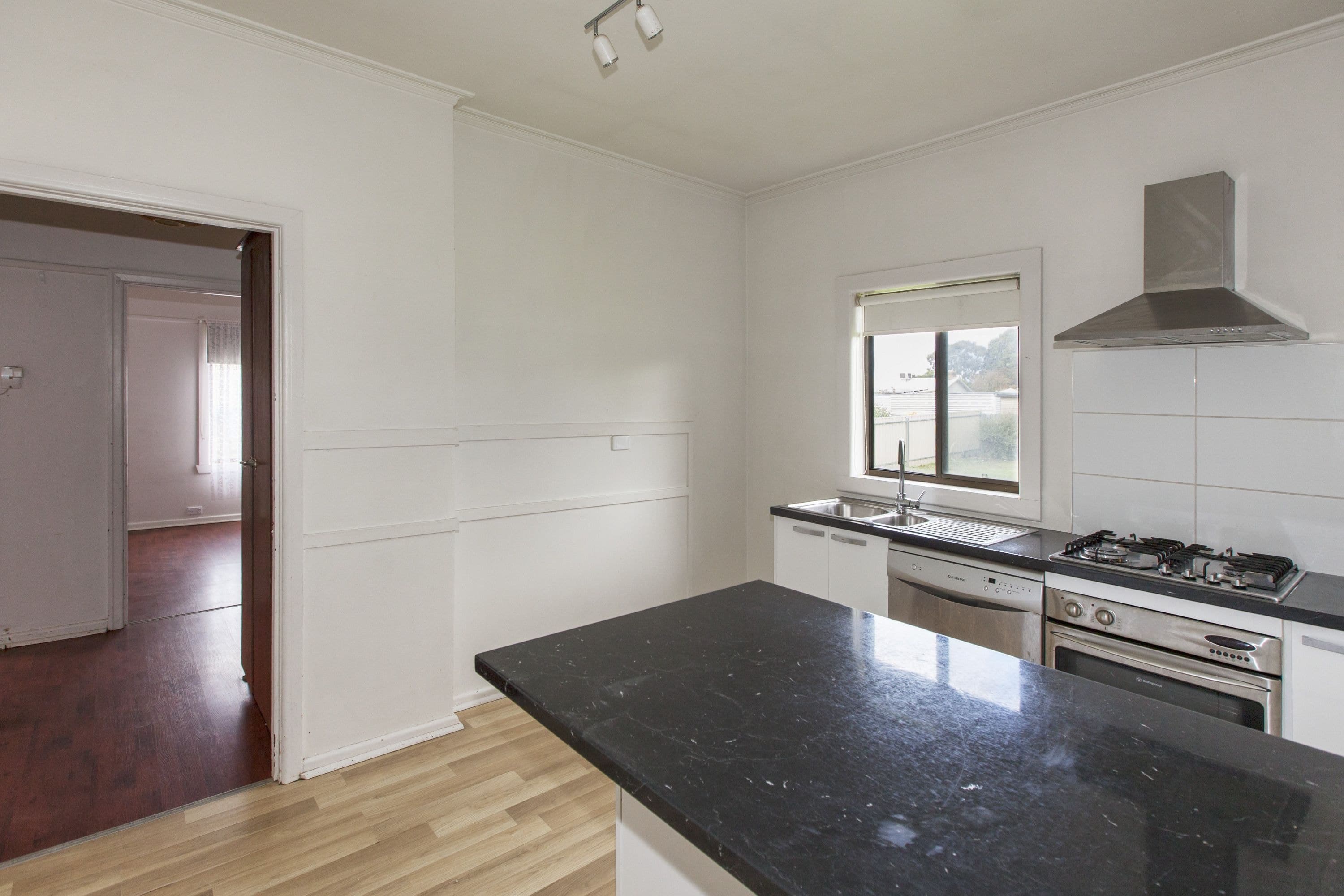 8 Wilmot Street, Ararat VIC 3377, Ararat - Thumbnail 4