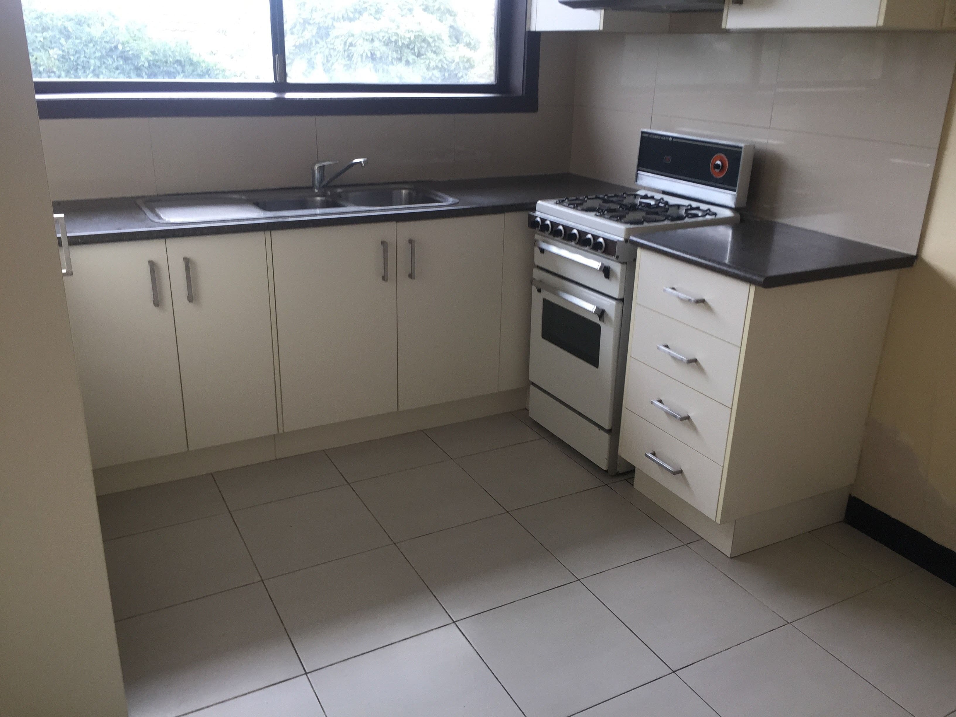 7/4 Edith Street, Dandenong VIC 3175, Dandenong - Thumbnail 3