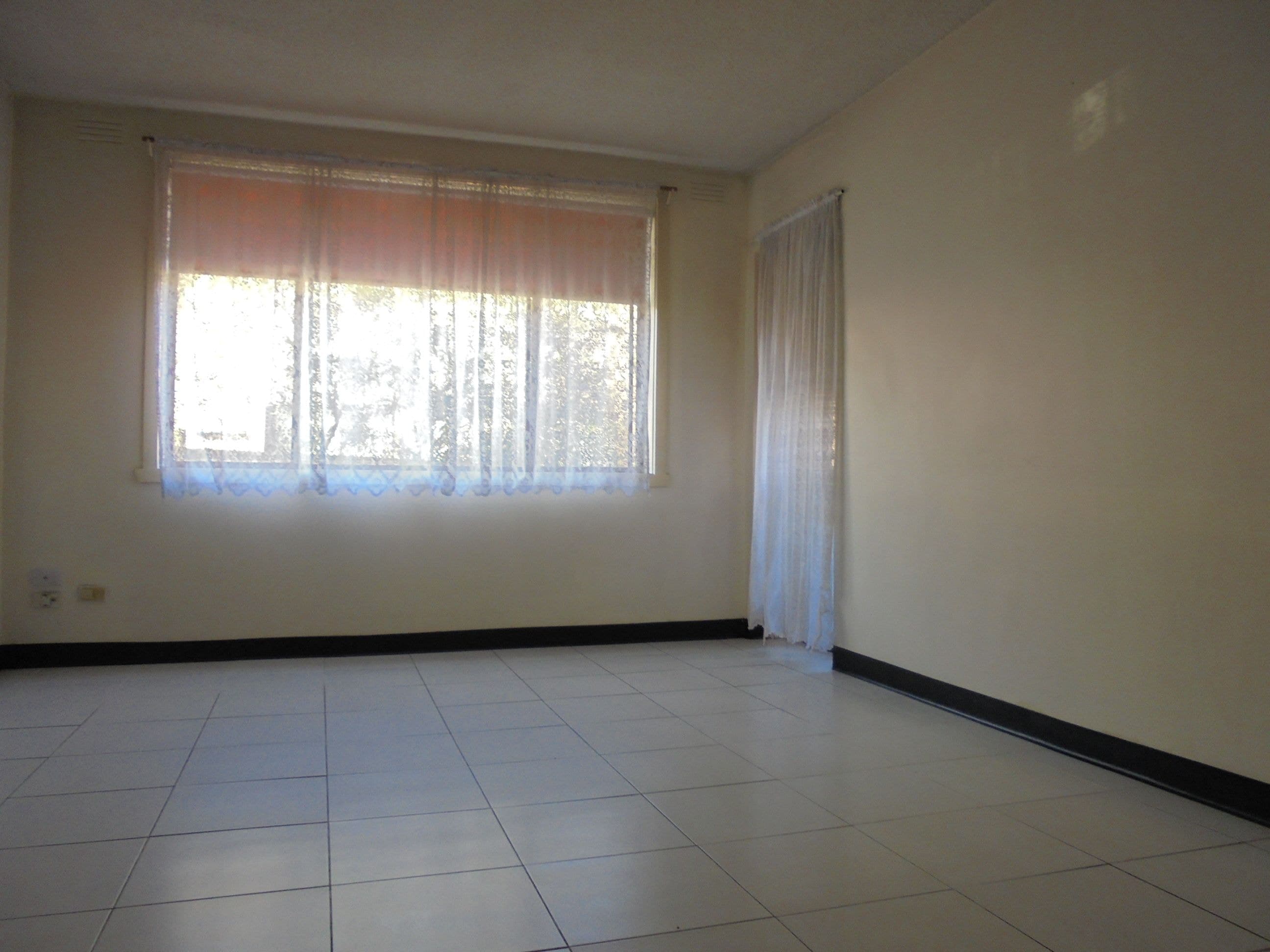 2/4 Edith Street, Dandenong VIC 3175, Dandenong - Thumbnail 2
