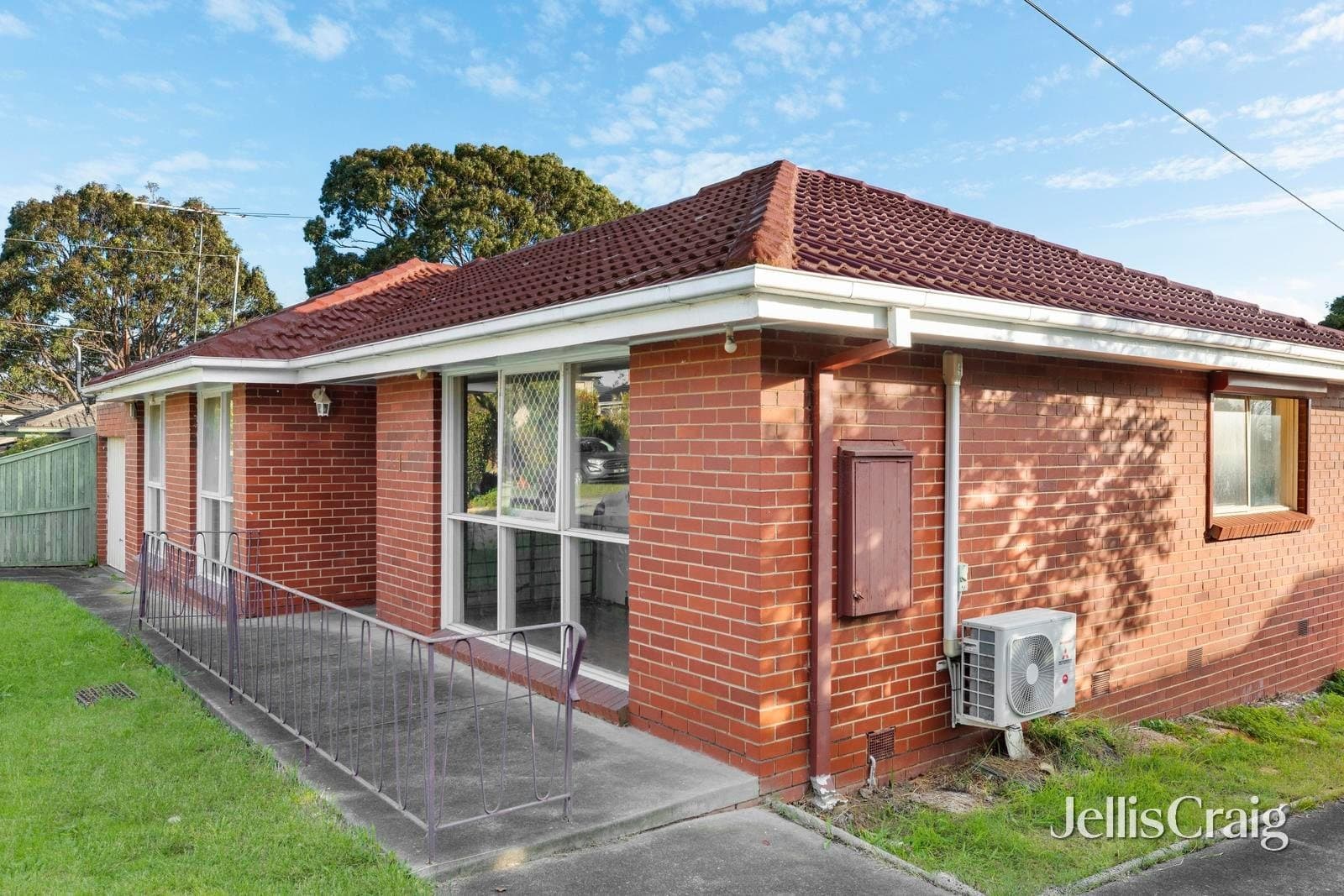 1/1 Joyce Avenue, Glen Waverley, Glen Waverley - Thumbnail 2