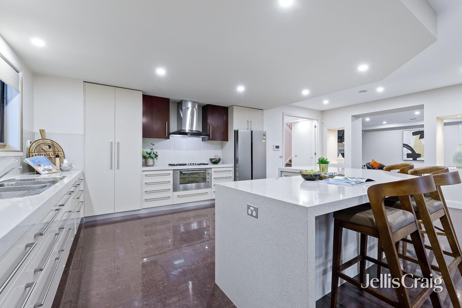 10 Subiaco Court, Glen Waverley, Glen Waverley - Thumbnail 6