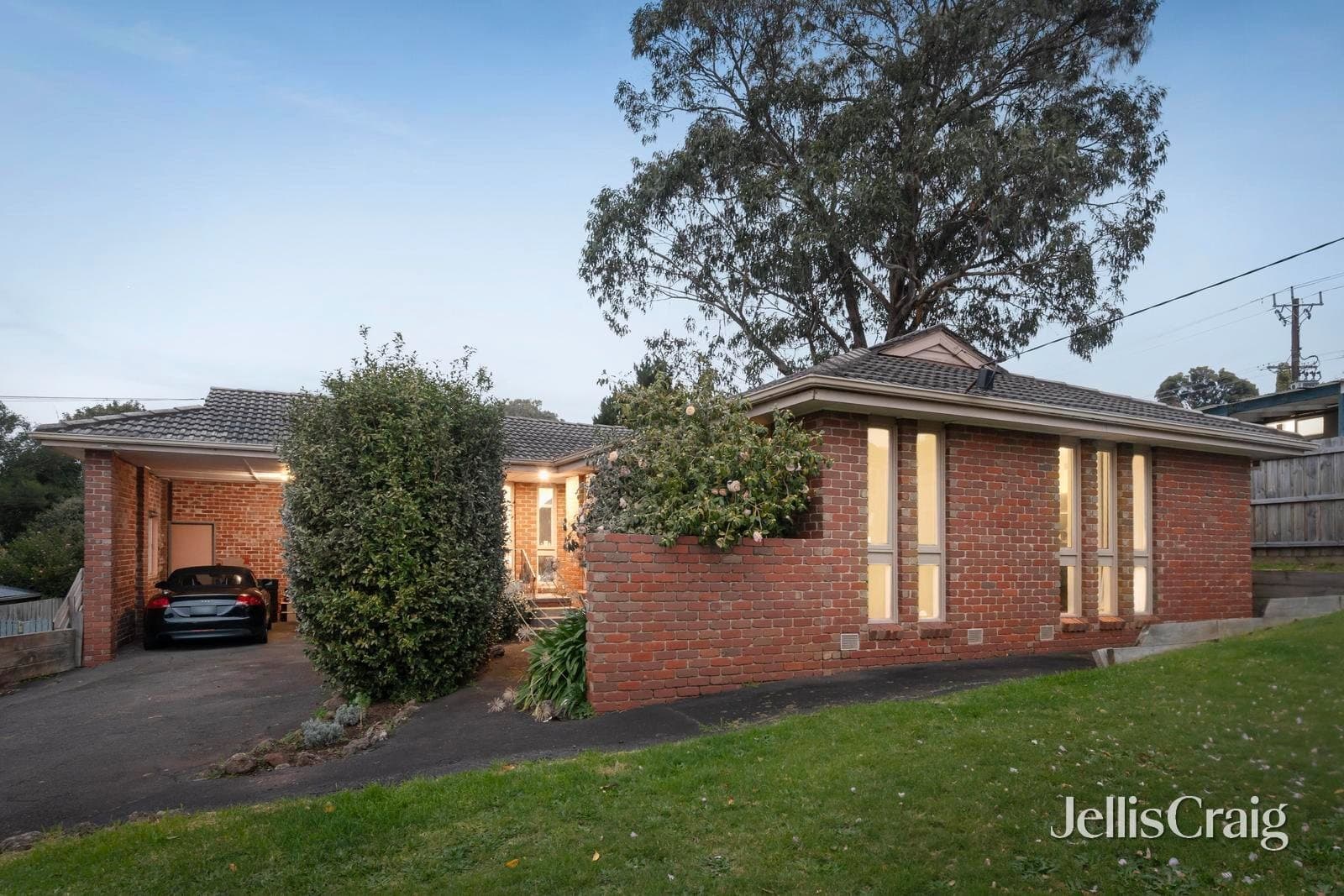 4 Arkarra Court, Mooroolbark, Mooroolbark - Thumbnail 2