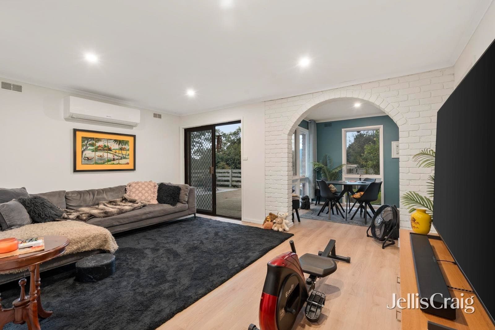 4 Arkarra Court, Mooroolbark, Mooroolbark - Thumbnail 7