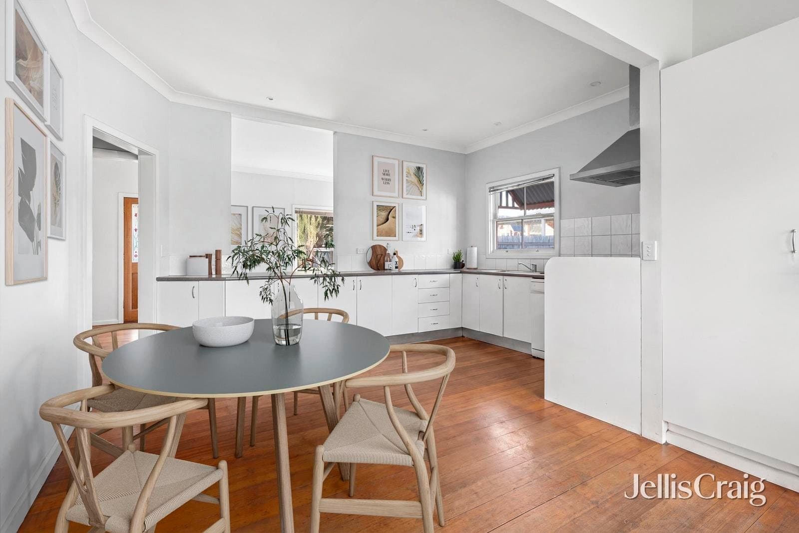 112 Ormond Road, East Geelong, East Geelong - Thumbnail 4