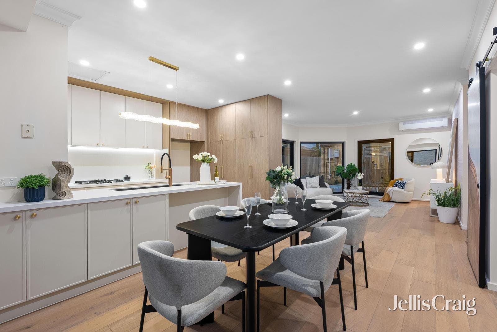 2/5 Peveril Street, Glen Waverley, Glen Waverley - Thumbnail 4