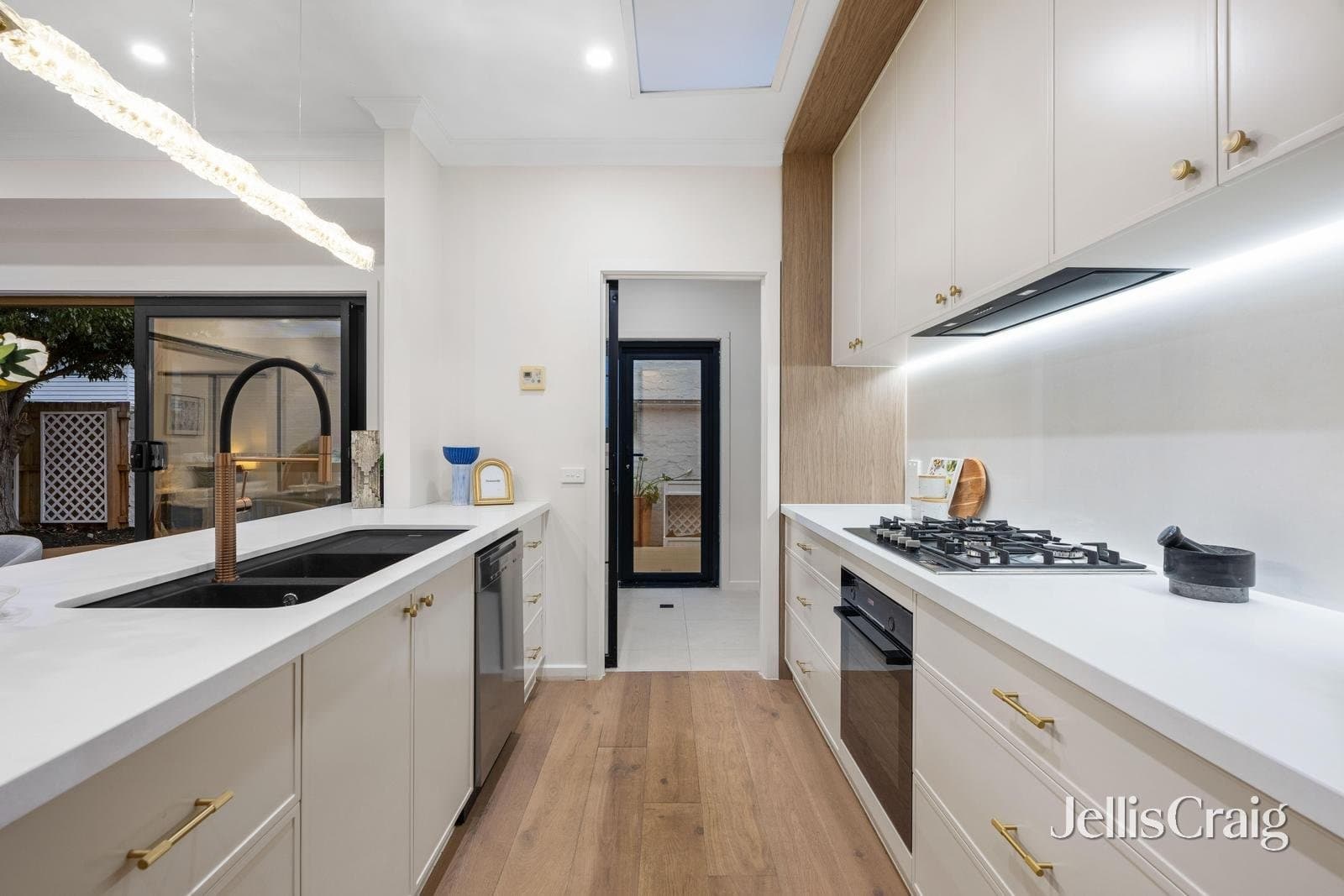 2/5 Peveril Street, Glen Waverley, Glen Waverley - Thumbnail 7