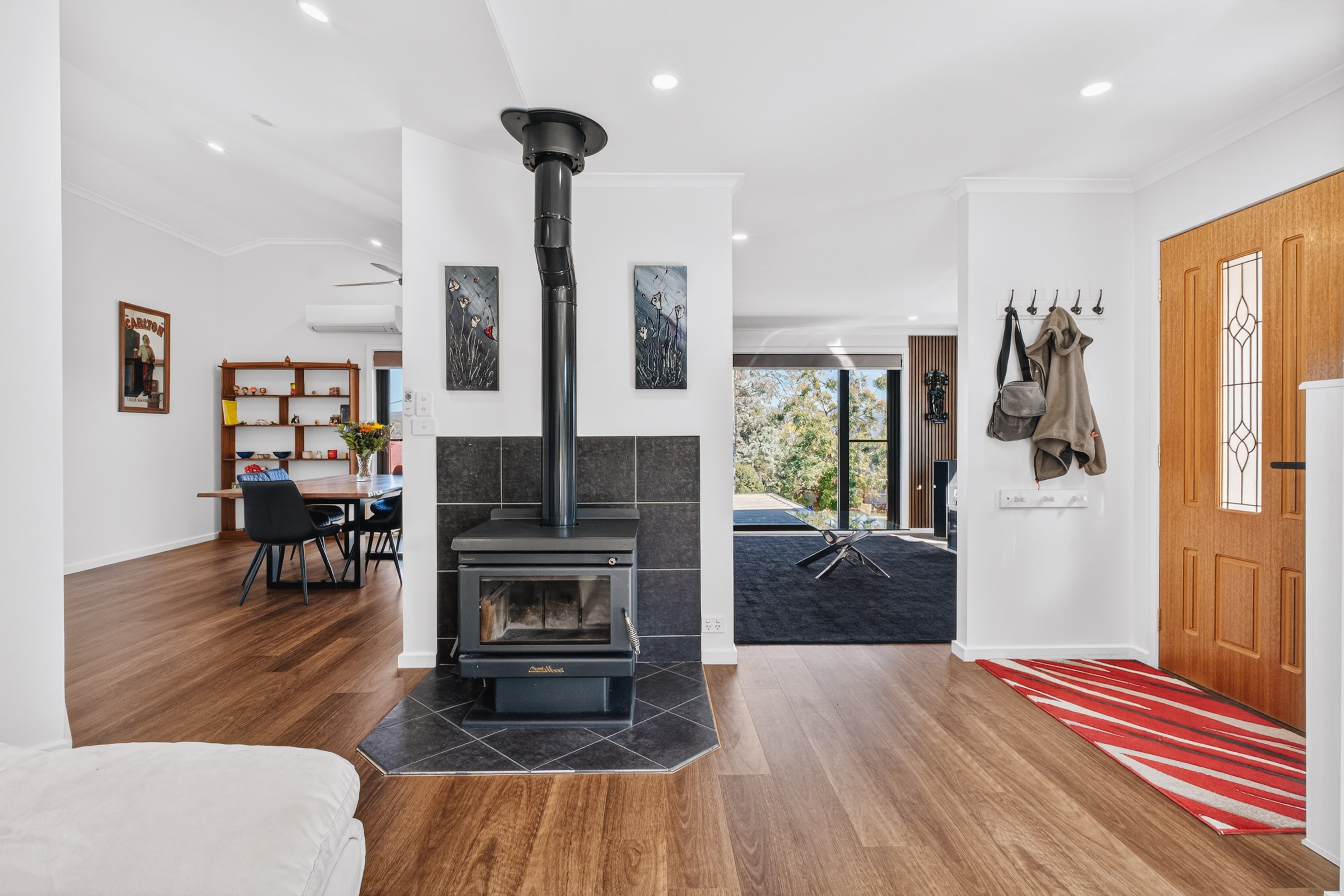 2 Hutchison Crescent, Kambah ACT 2902, Kambah - Thumbnail 3