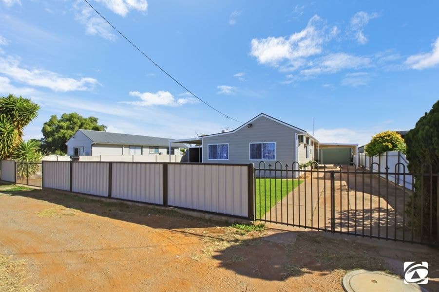 106 Knox Street, Broken Hill NSW 2880, Broken Hill - Image 1