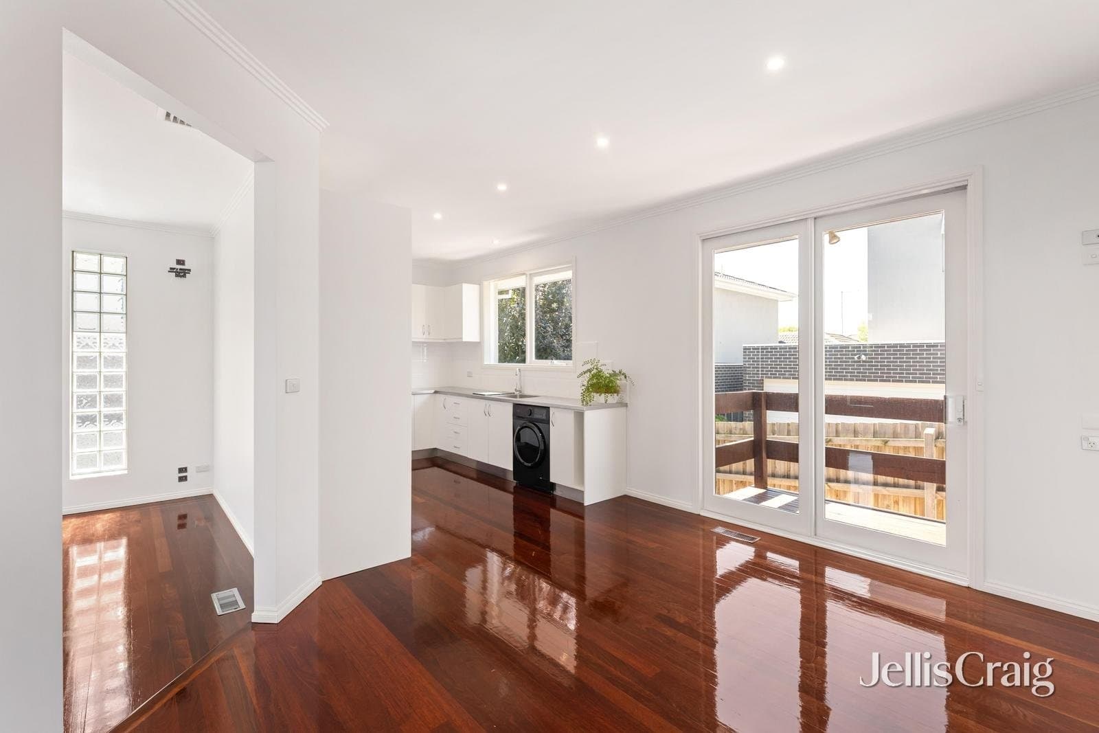 2/85 Latrobe Street, Bulleen, Bulleen - Thumbnail 3