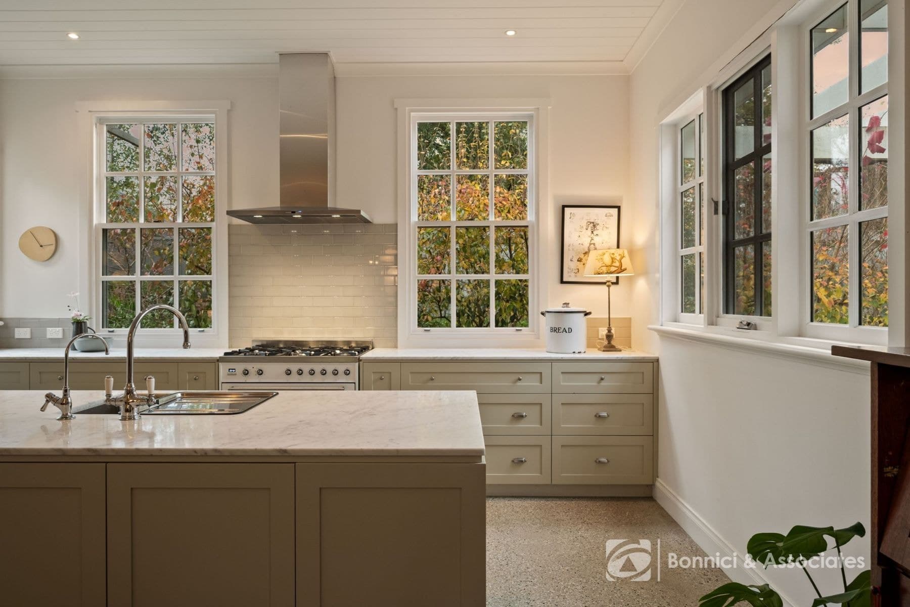 18 Victoria Road, Beechworth VIC 3747, Beechworth - Thumbnail 5