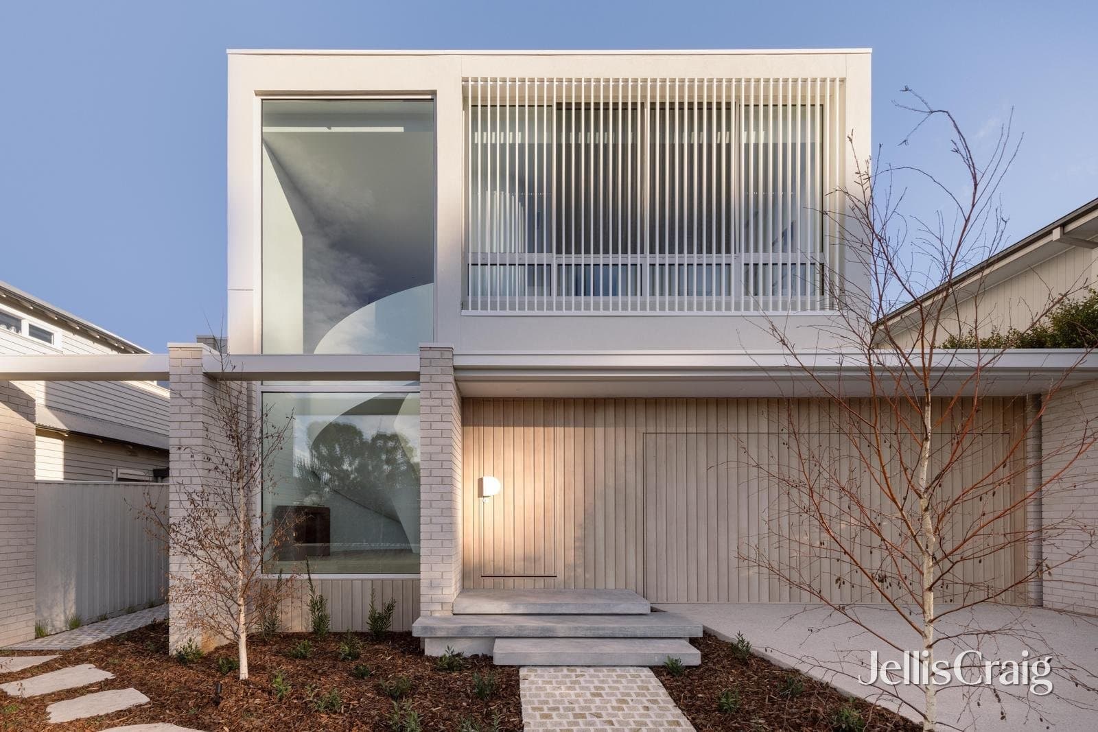 15 Butler Street, Essendon, Essendon - Thumbnail 2