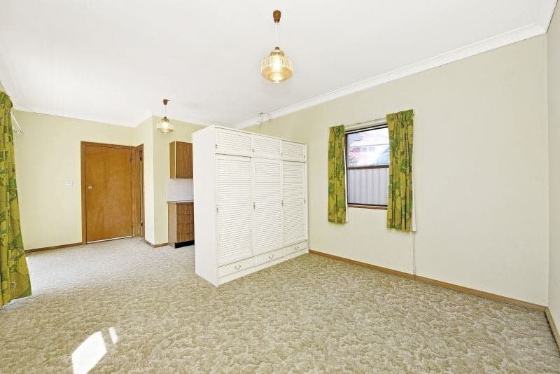 8 Jones Avenue Kingsgrove NSW, Kingsgrove - Thumbnail 5