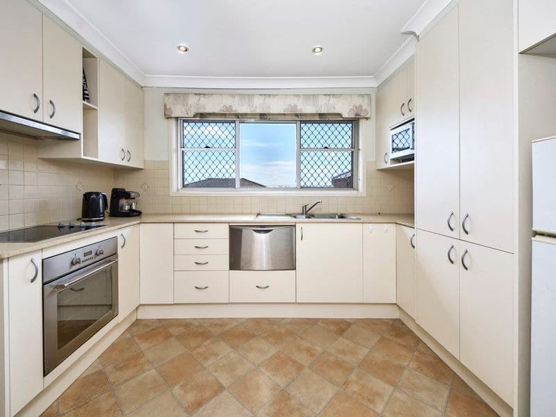 11 / 16 Holt Road, Taren Point, Taren Point - Thumbnail 2