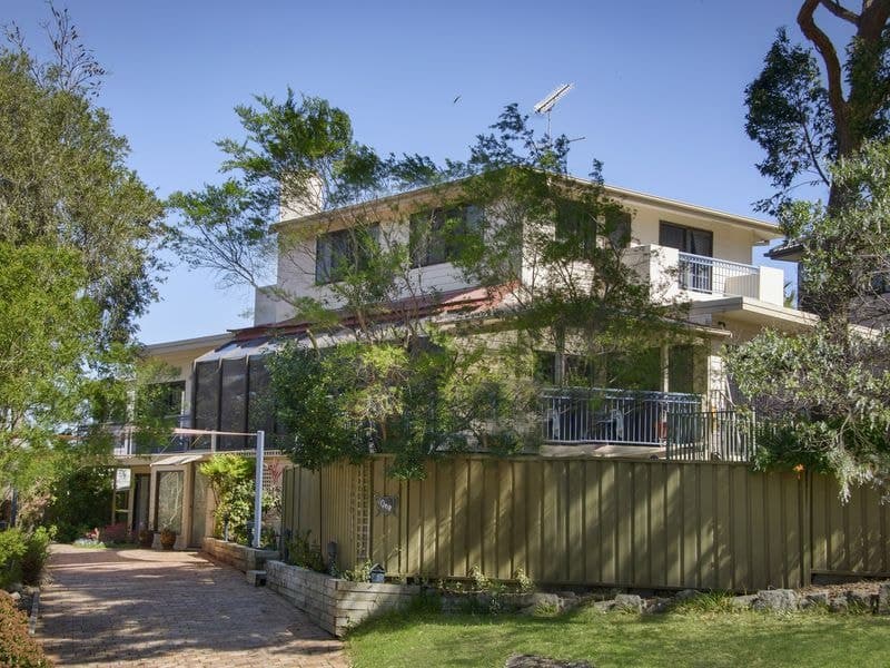 1 Connell Road, Oyster Bay, Oyster Bay - Image 1