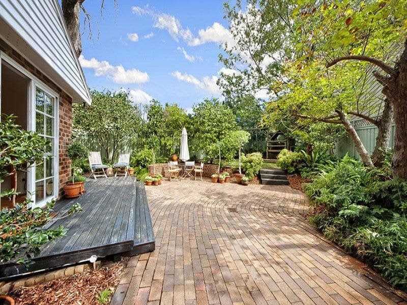 16 Mikarie Place, Kirrawee, Kirrawee - Image 1