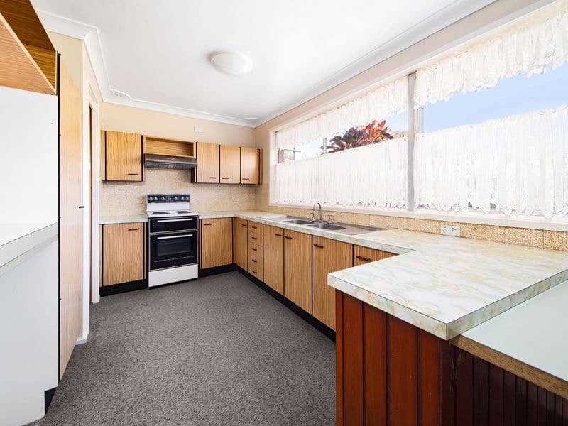 8 Queanbeyan Avenue, Miranda, Miranda - Thumbnail 3